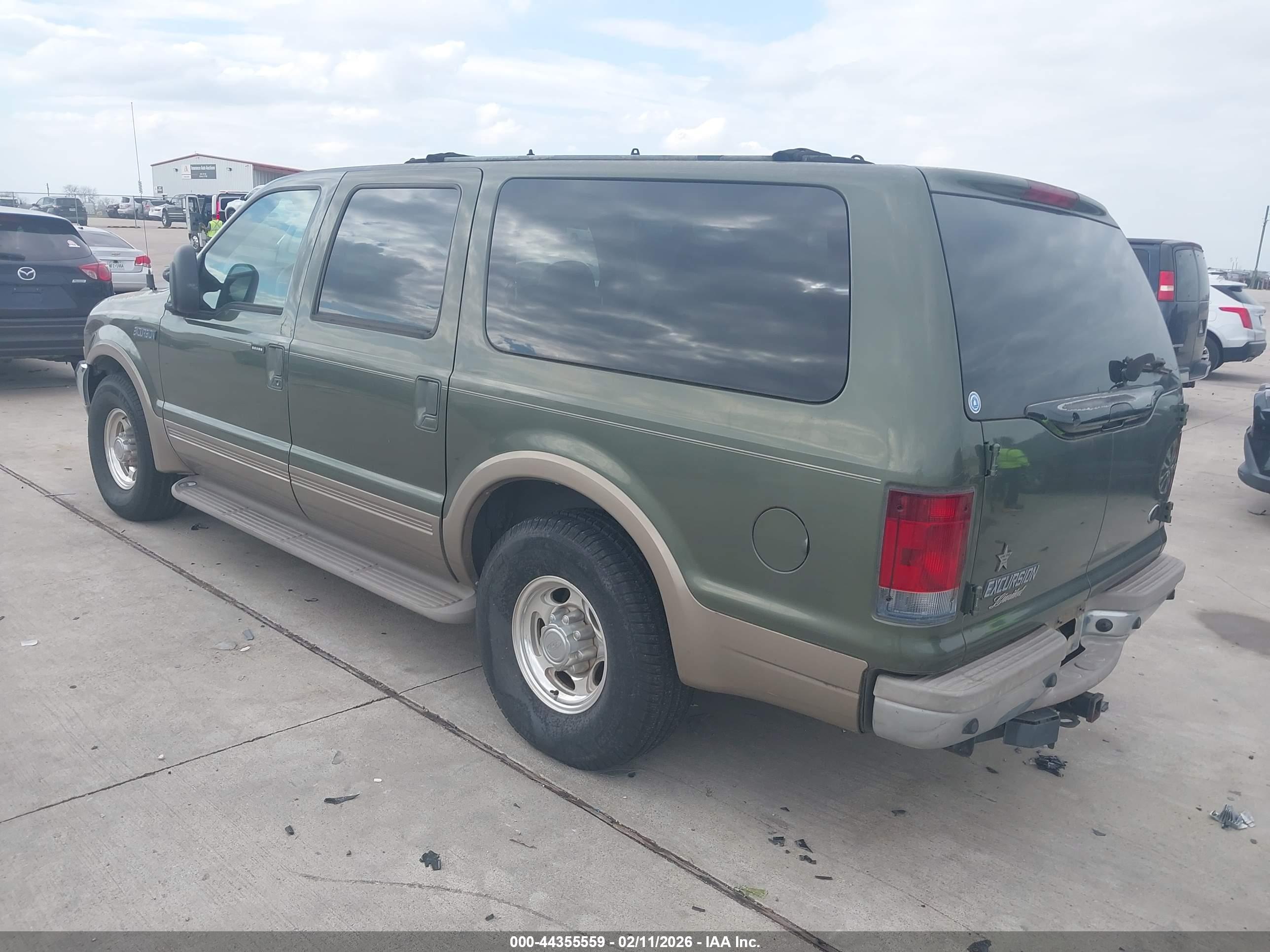 FORD EXCURSION image 3