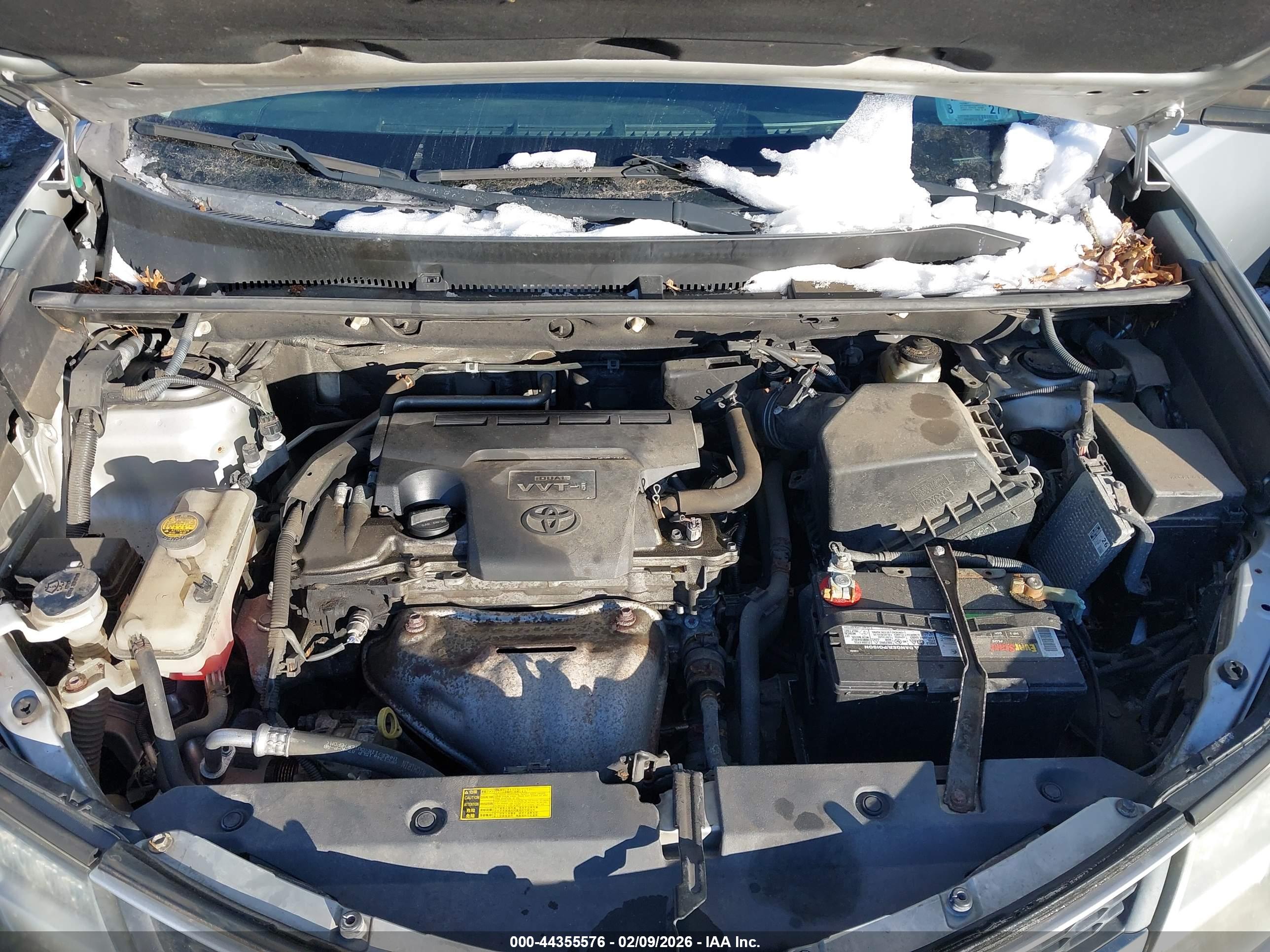 TOYOTA RAV4 image 10