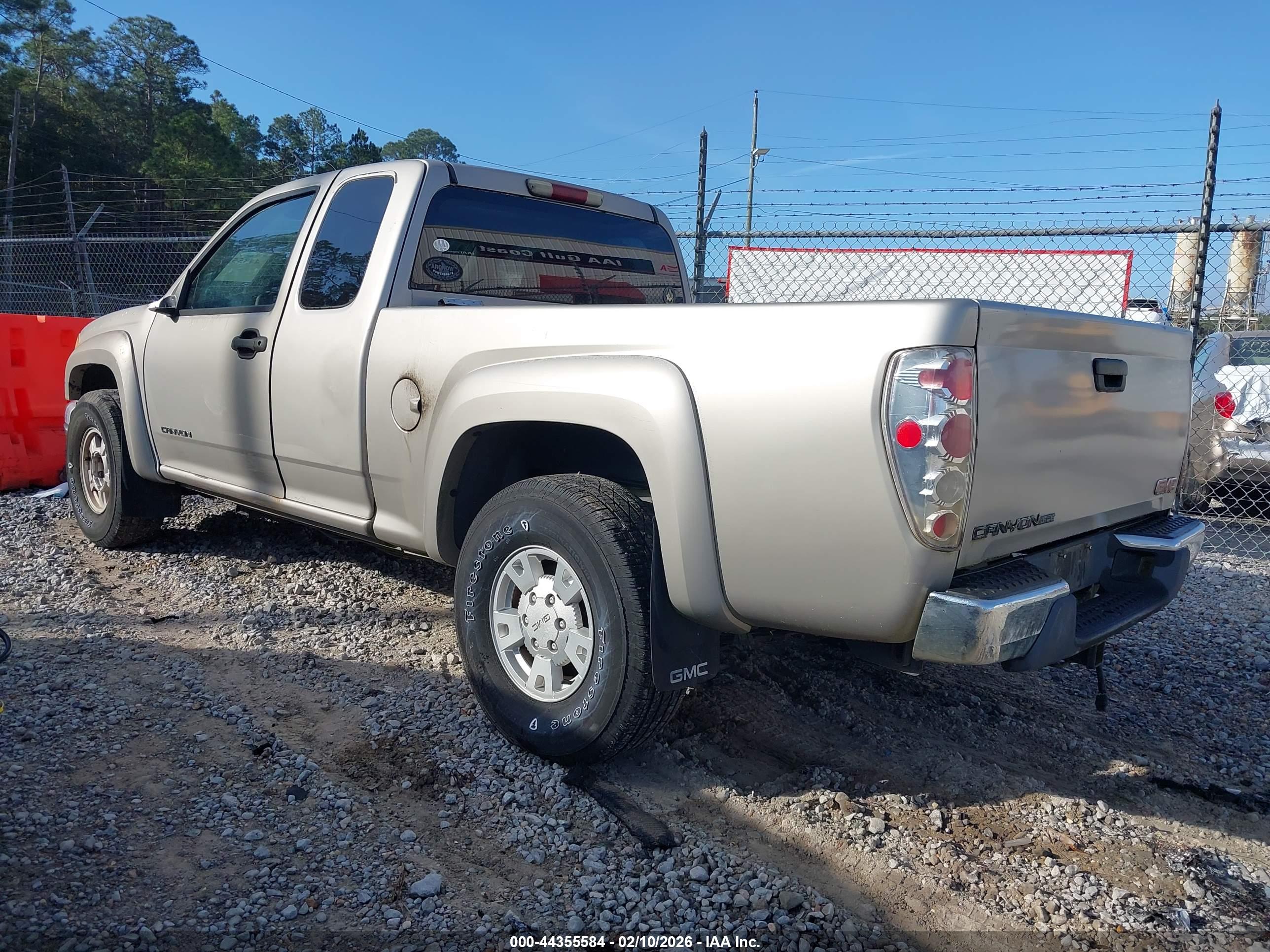 GMC CANYON image 3