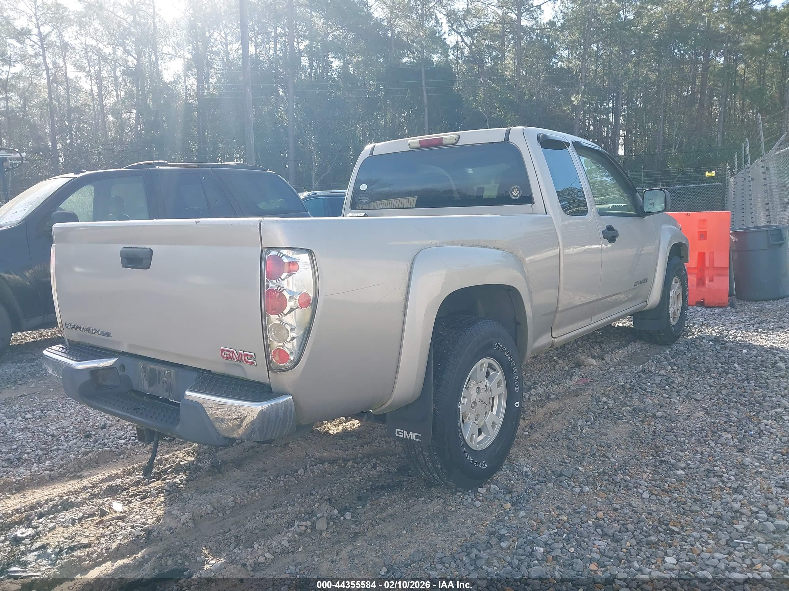 GMC CANYON image 4