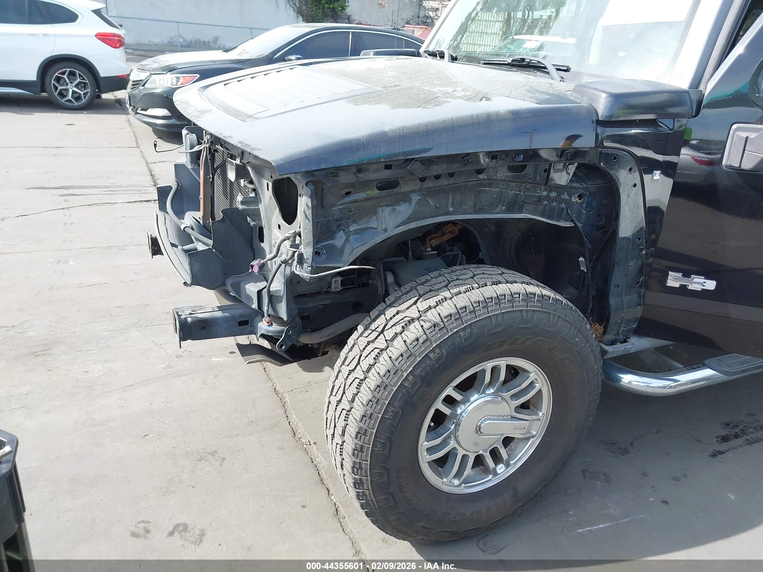 HUMMER H3 image 6