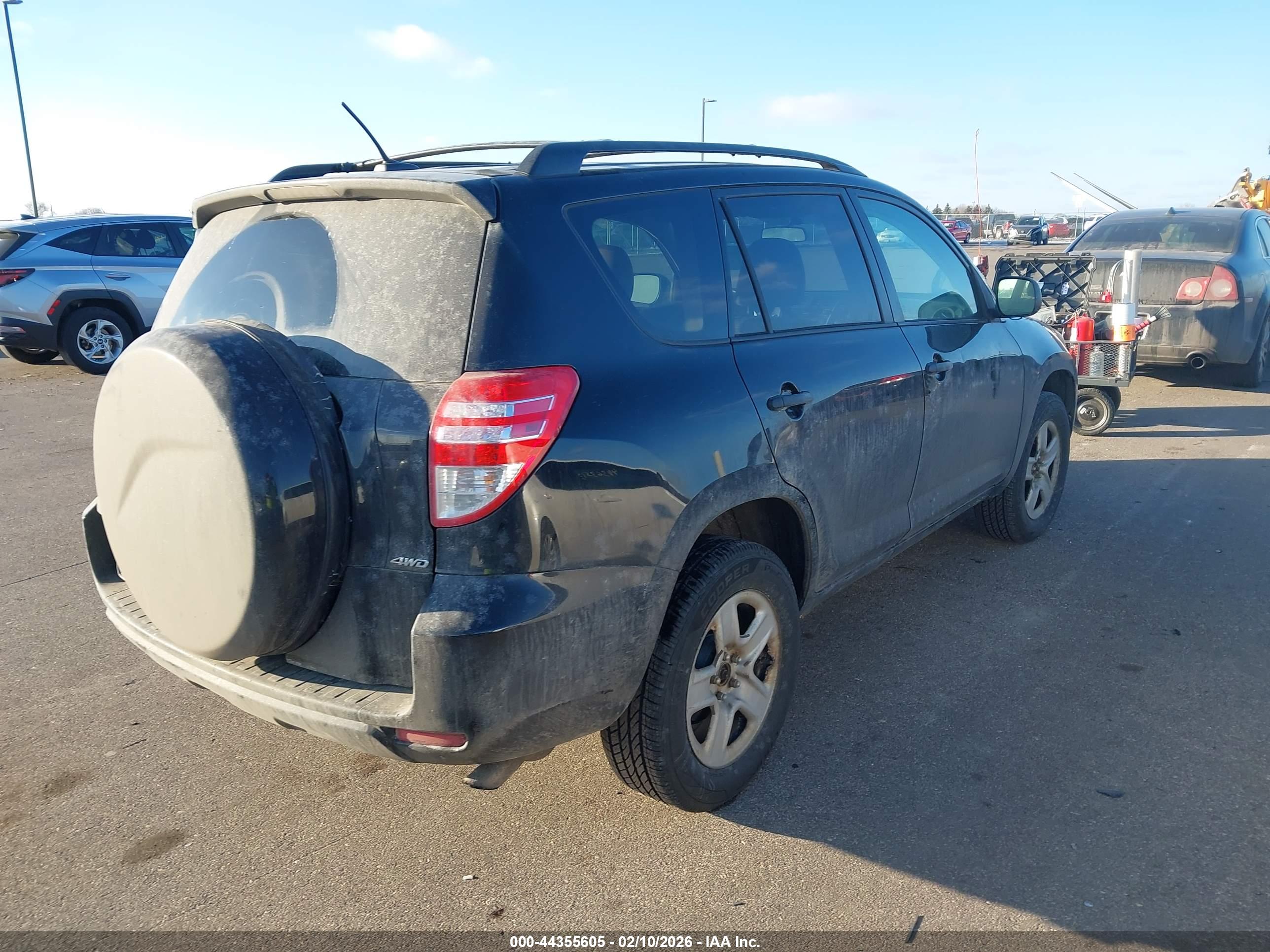 TOYOTA RAV4 image 4