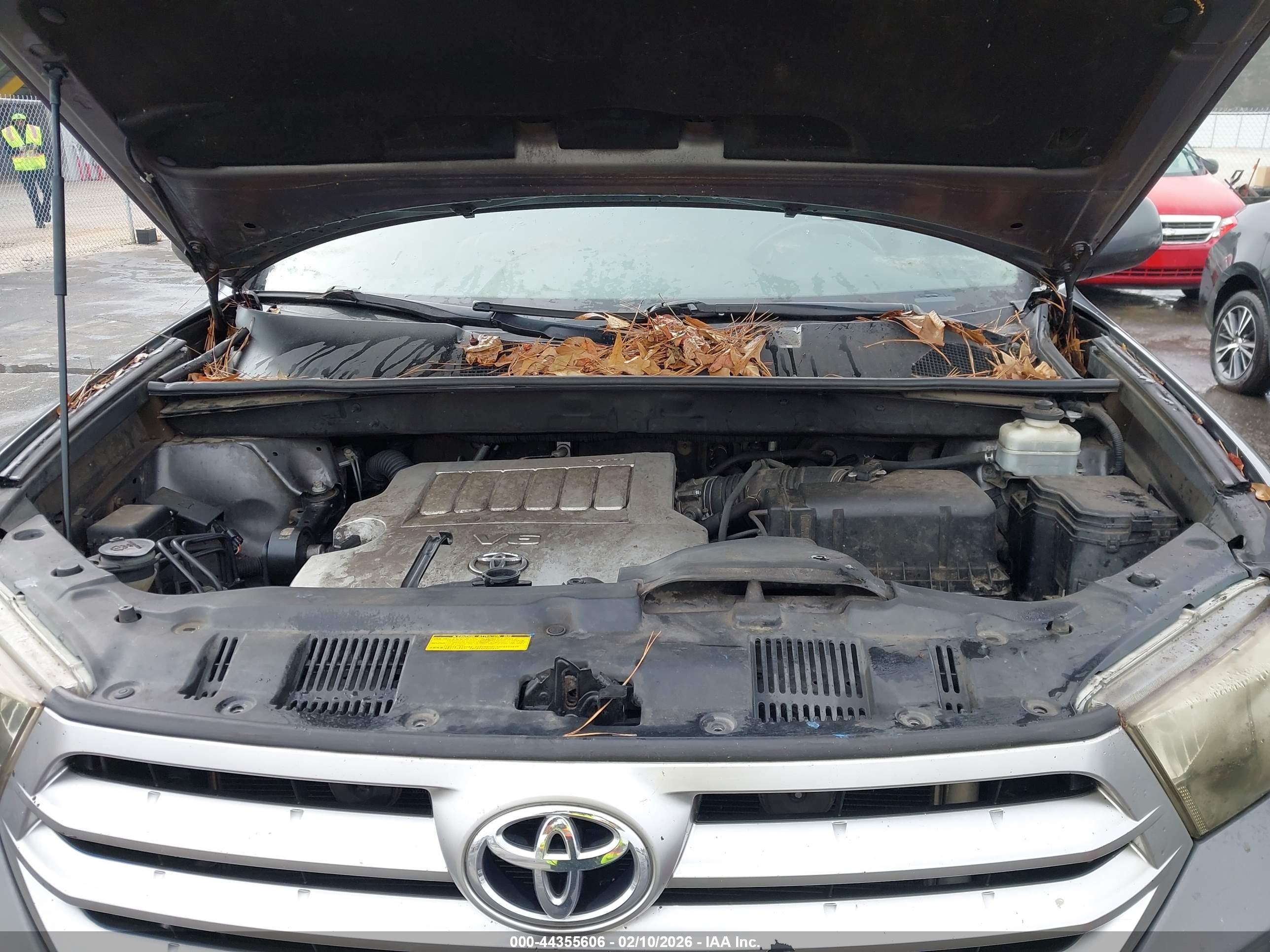 TOYOTA HIGHLANDER image 10