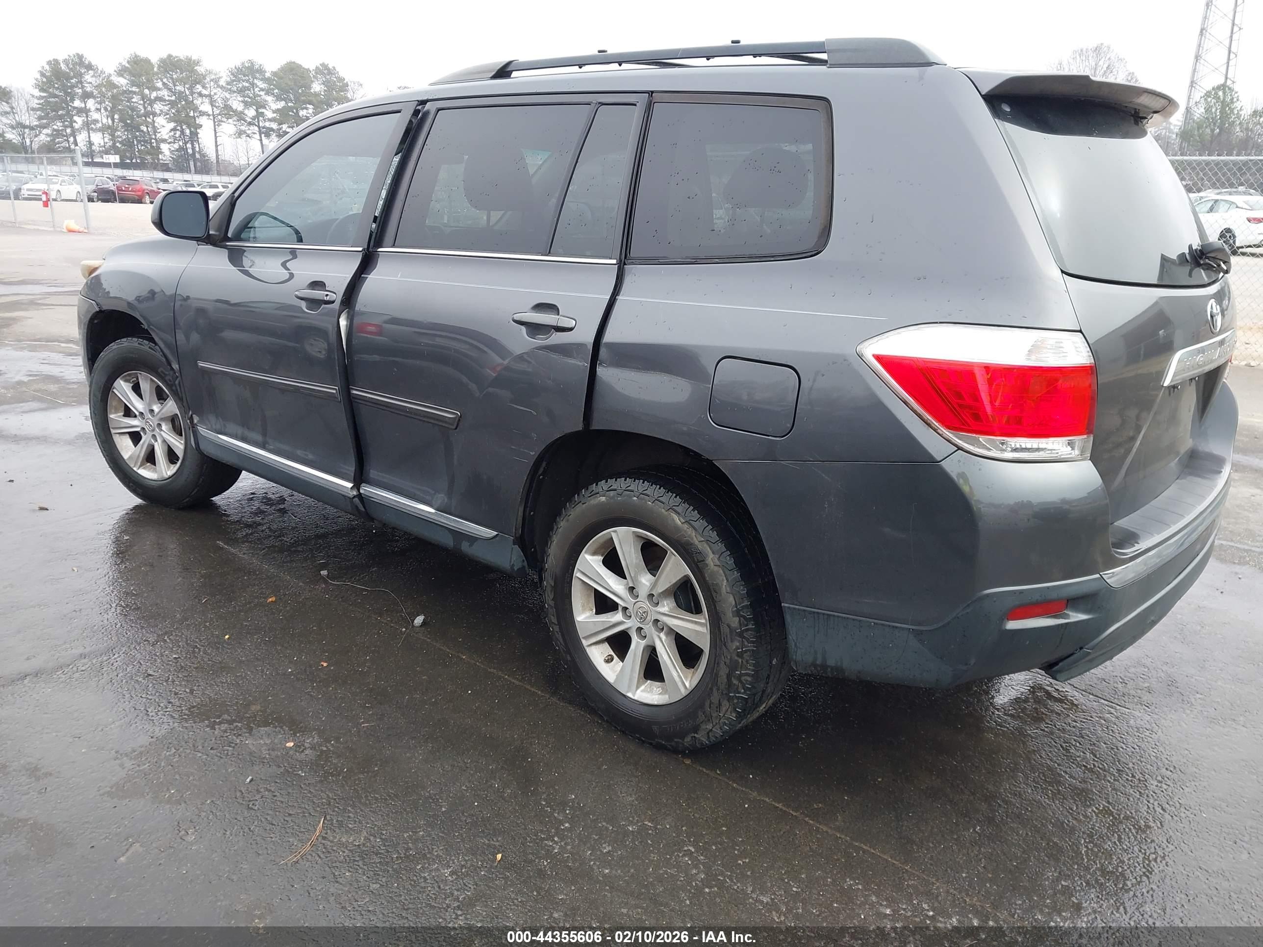 TOYOTA HIGHLANDER image 3