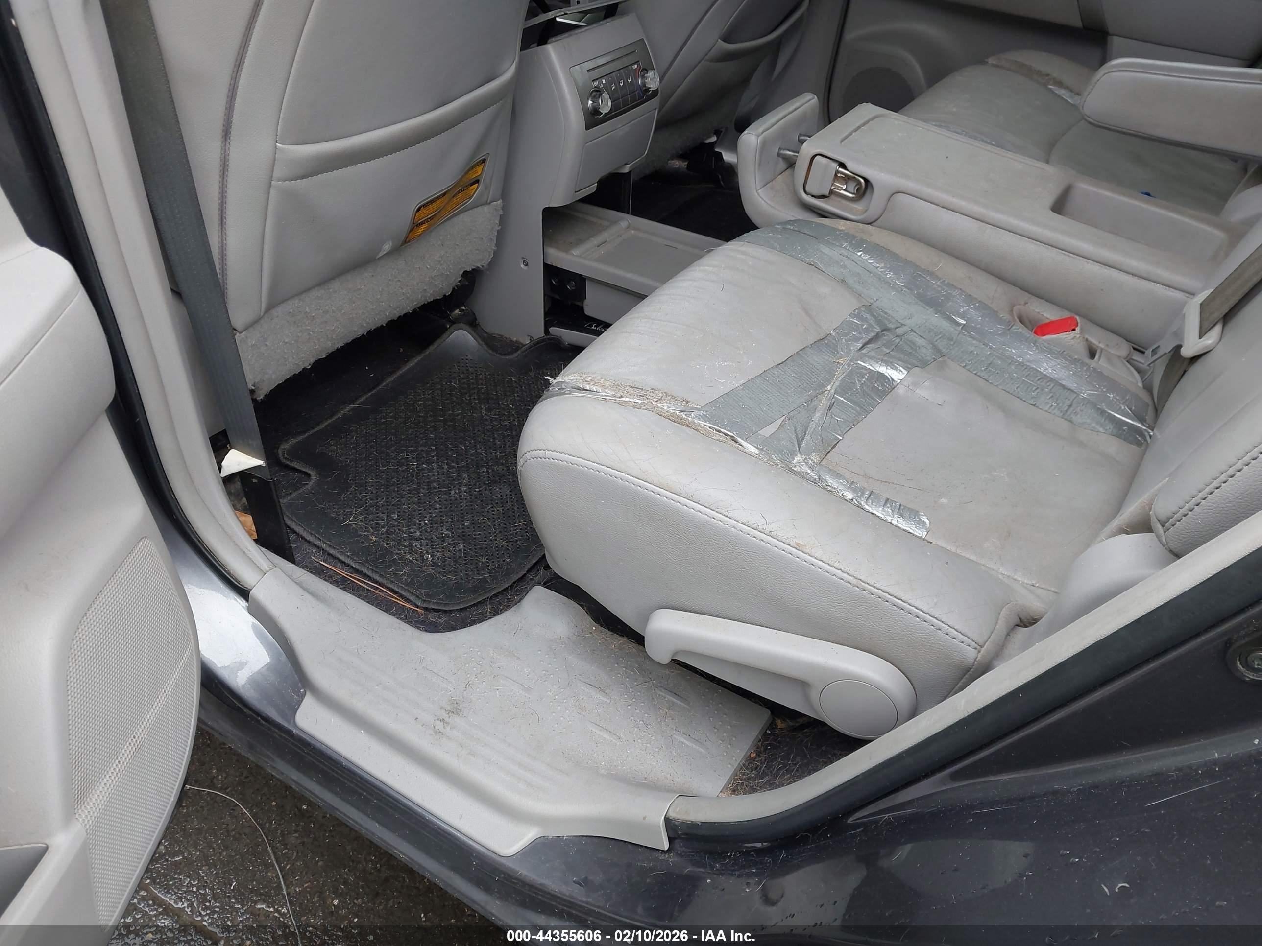 TOYOTA HIGHLANDER image 8