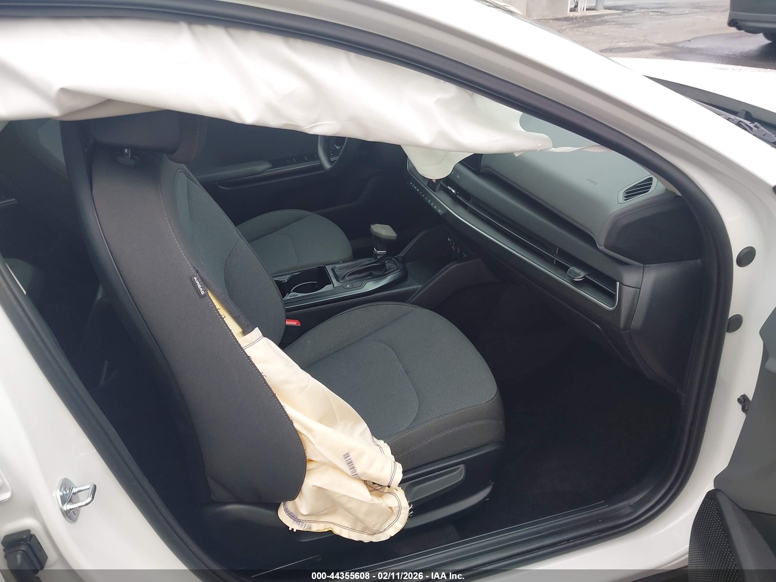 KIA K4 image 5