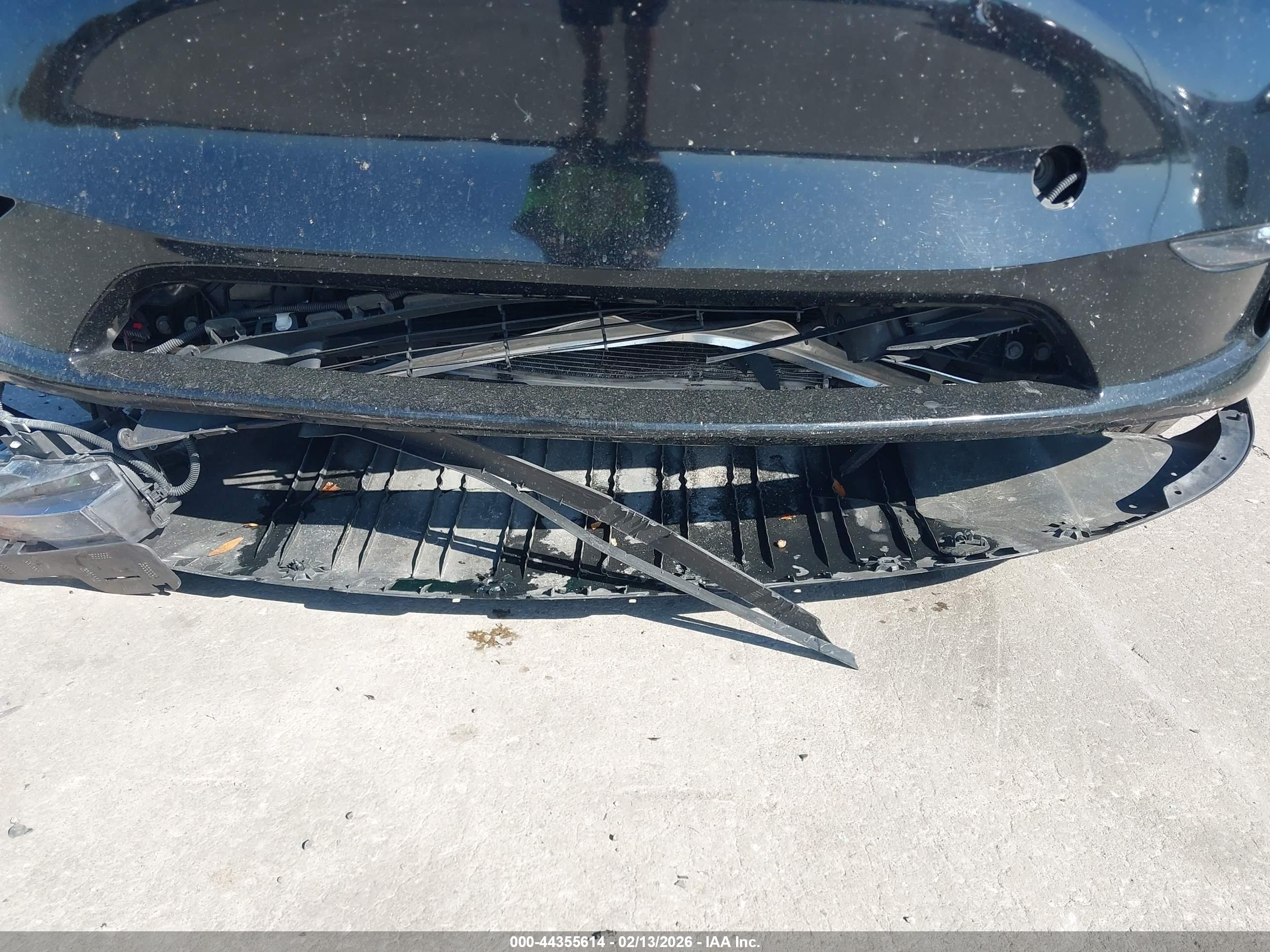 TESLA MODEL image 6