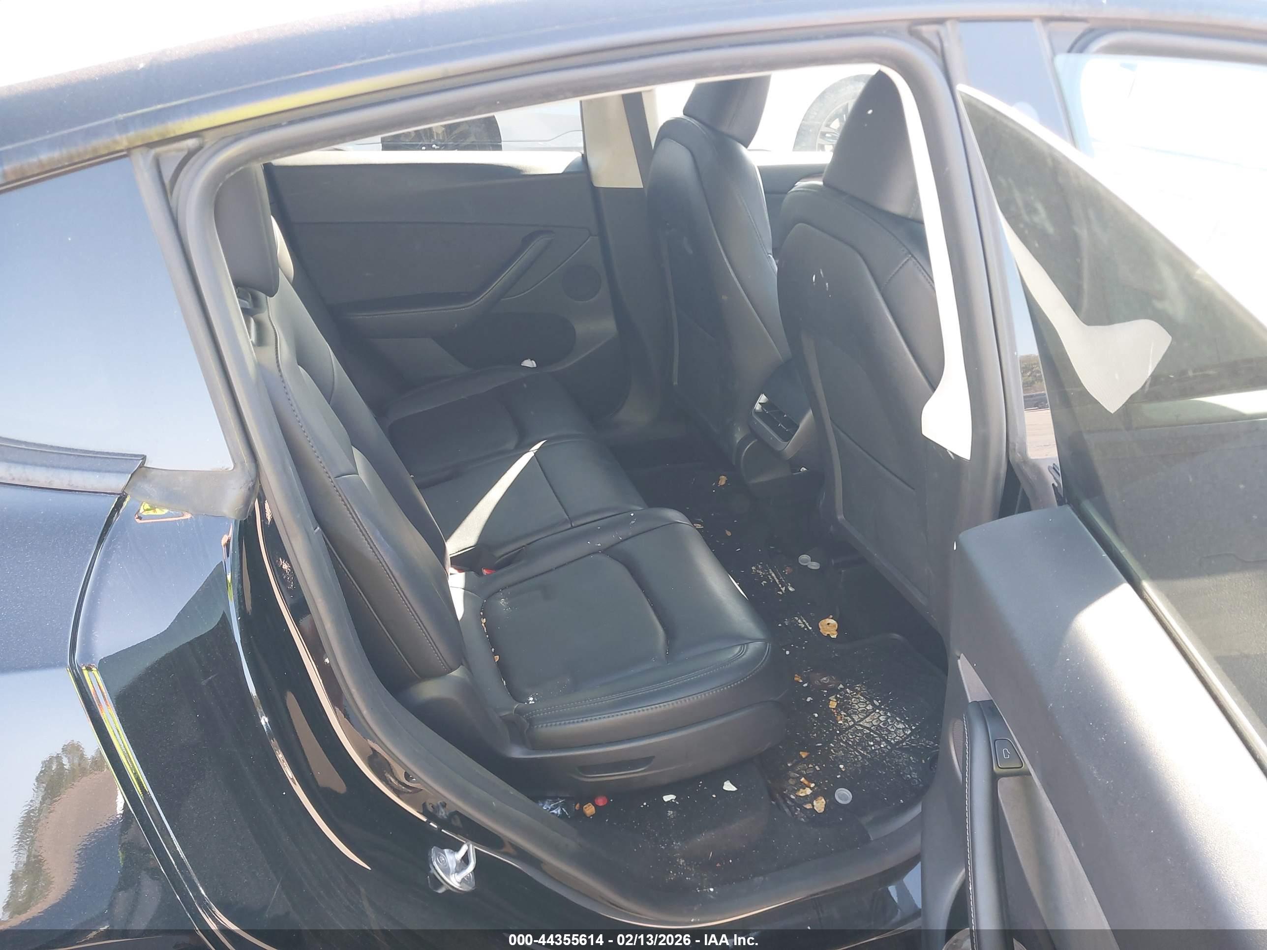 TESLA MODEL image 8