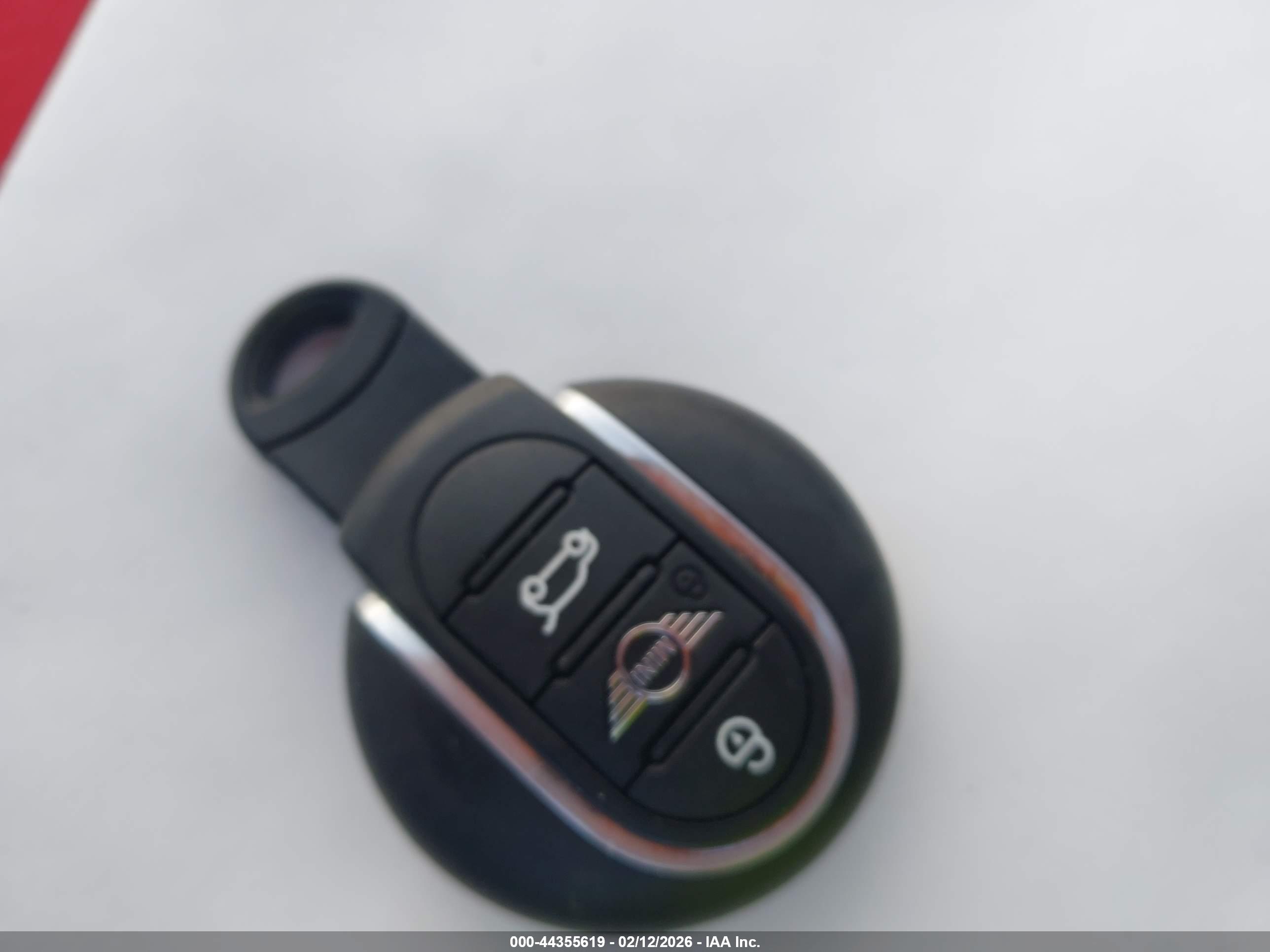 MINI COUNTRYMAN image 11