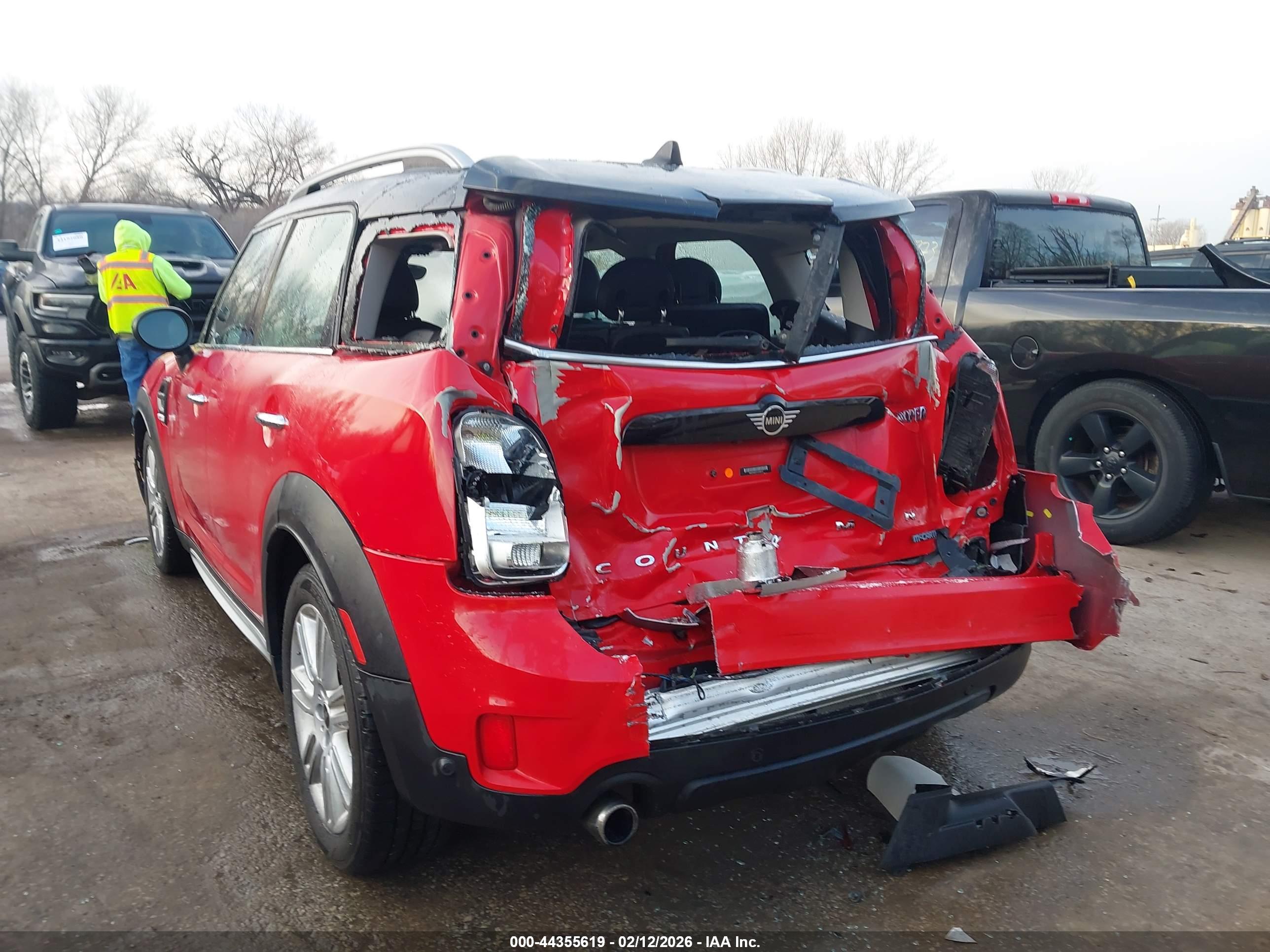 MINI COUNTRYMAN image 3