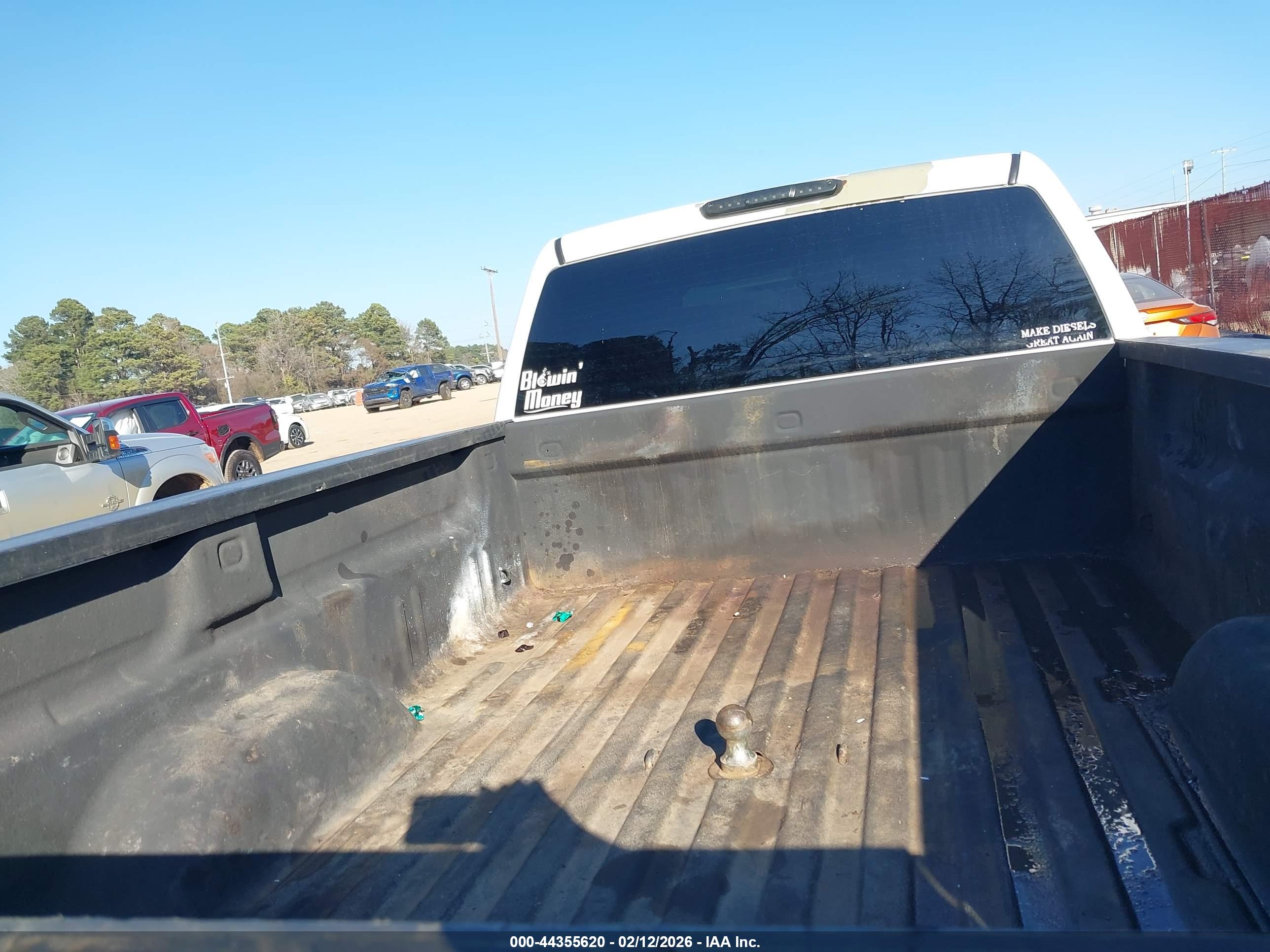 GMC SIERRA image 7