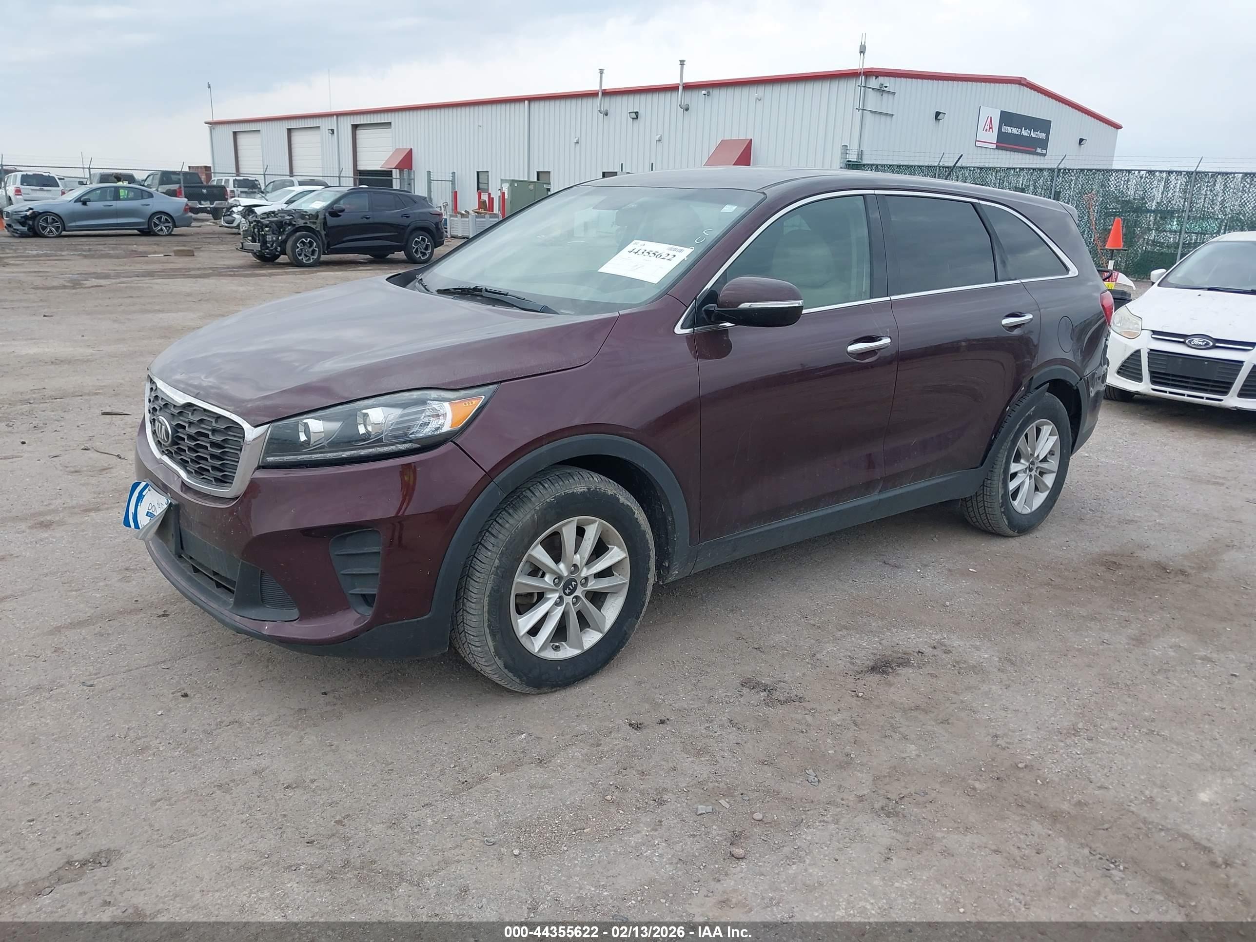 KIA SORENTO image 2