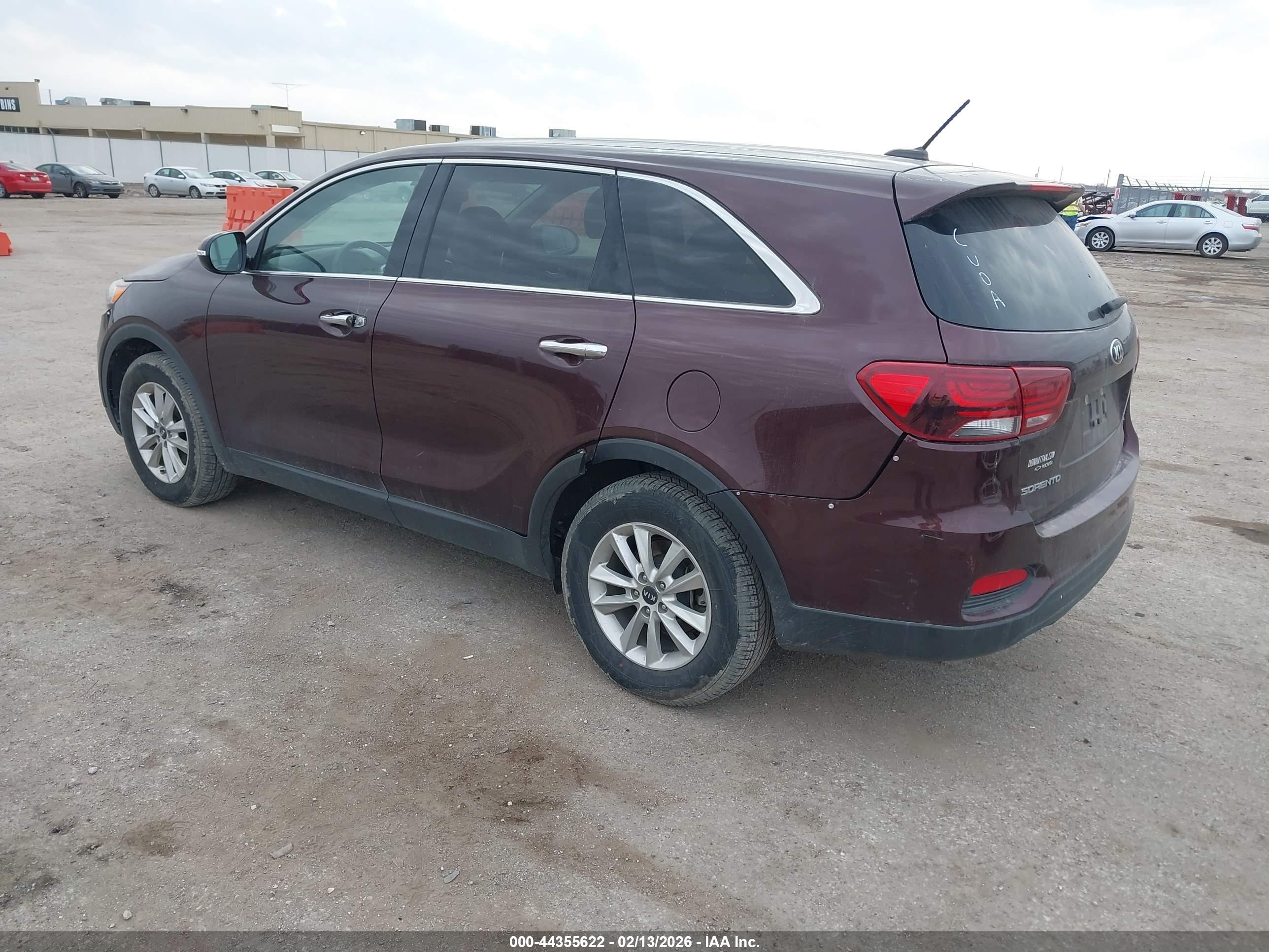 KIA SORENTO image 3