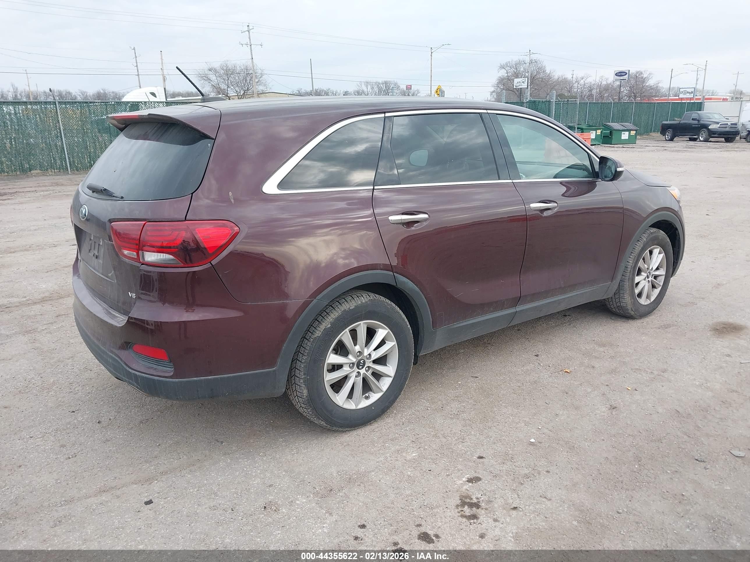 KIA SORENTO image 4