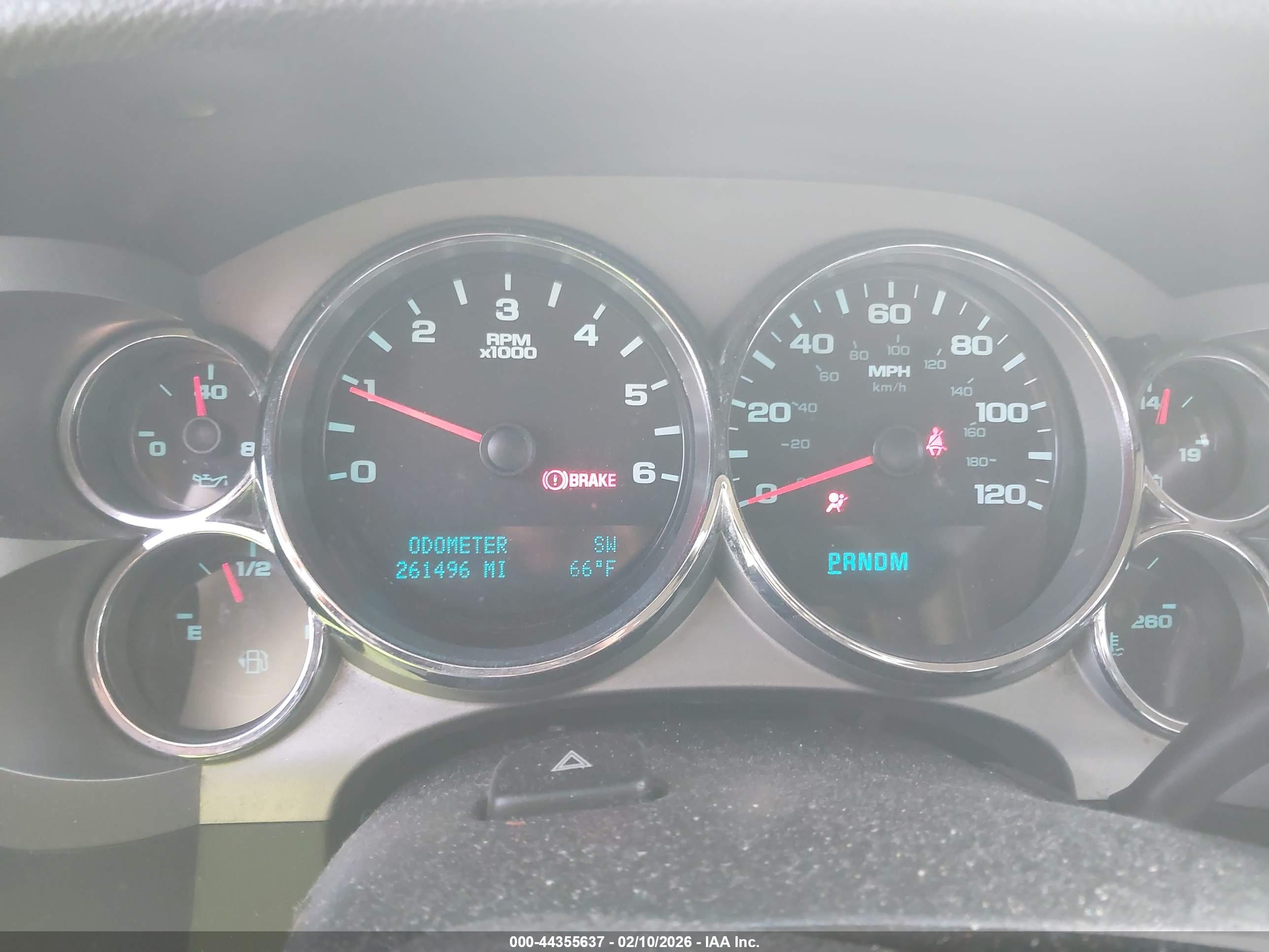 CHEVROLET SILVERADO image 7