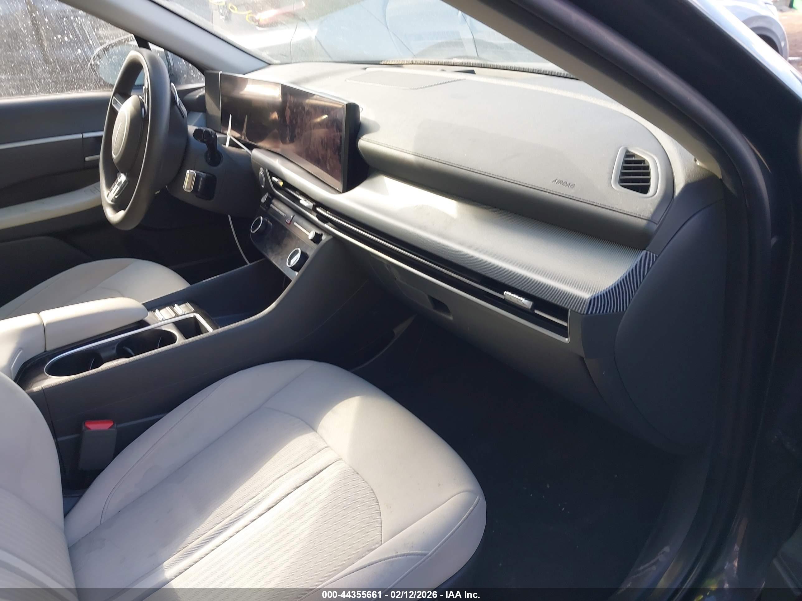 HYUNDAI SONATA image 5