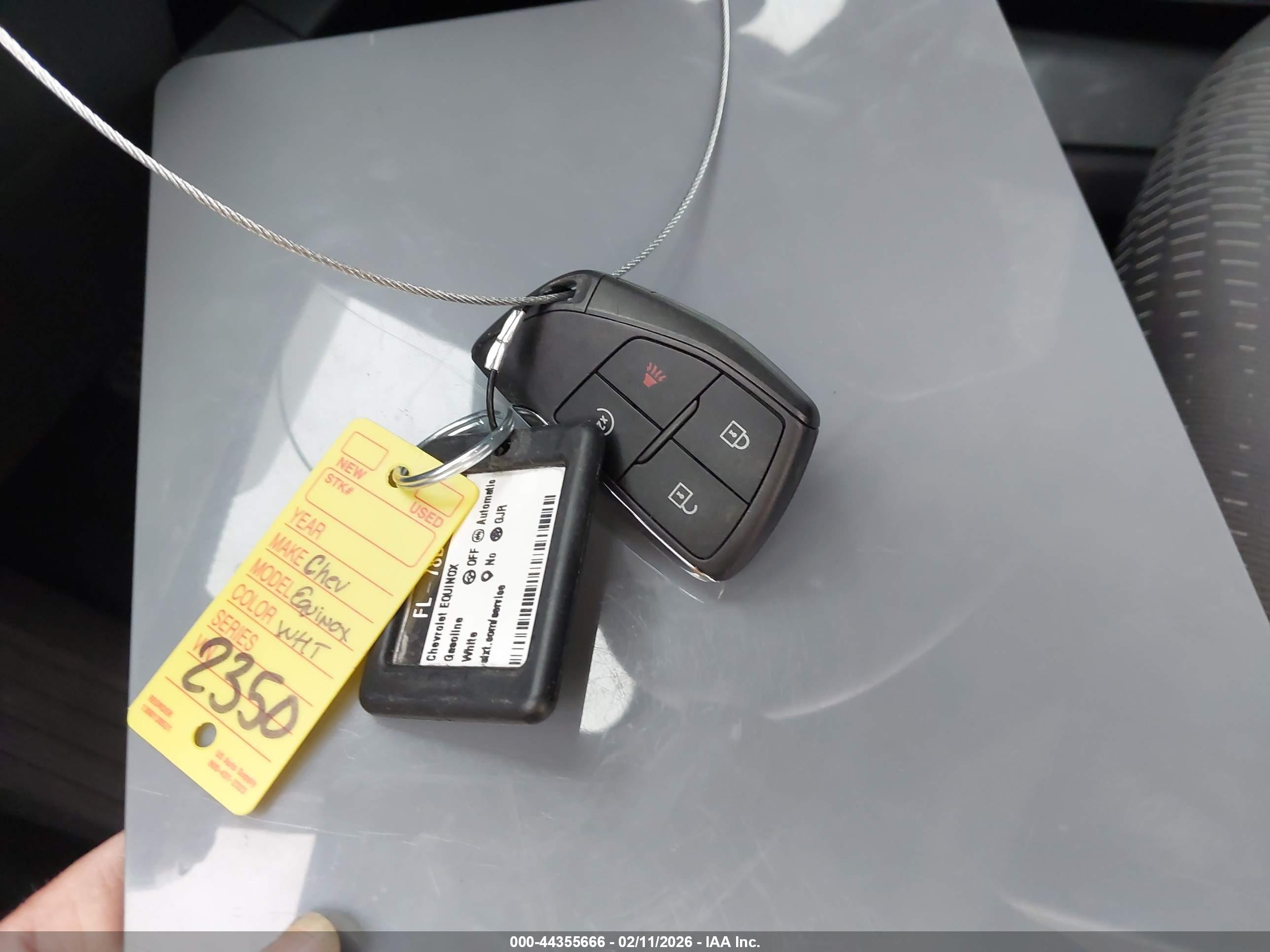CHEVROLET EQUINOX image 11
