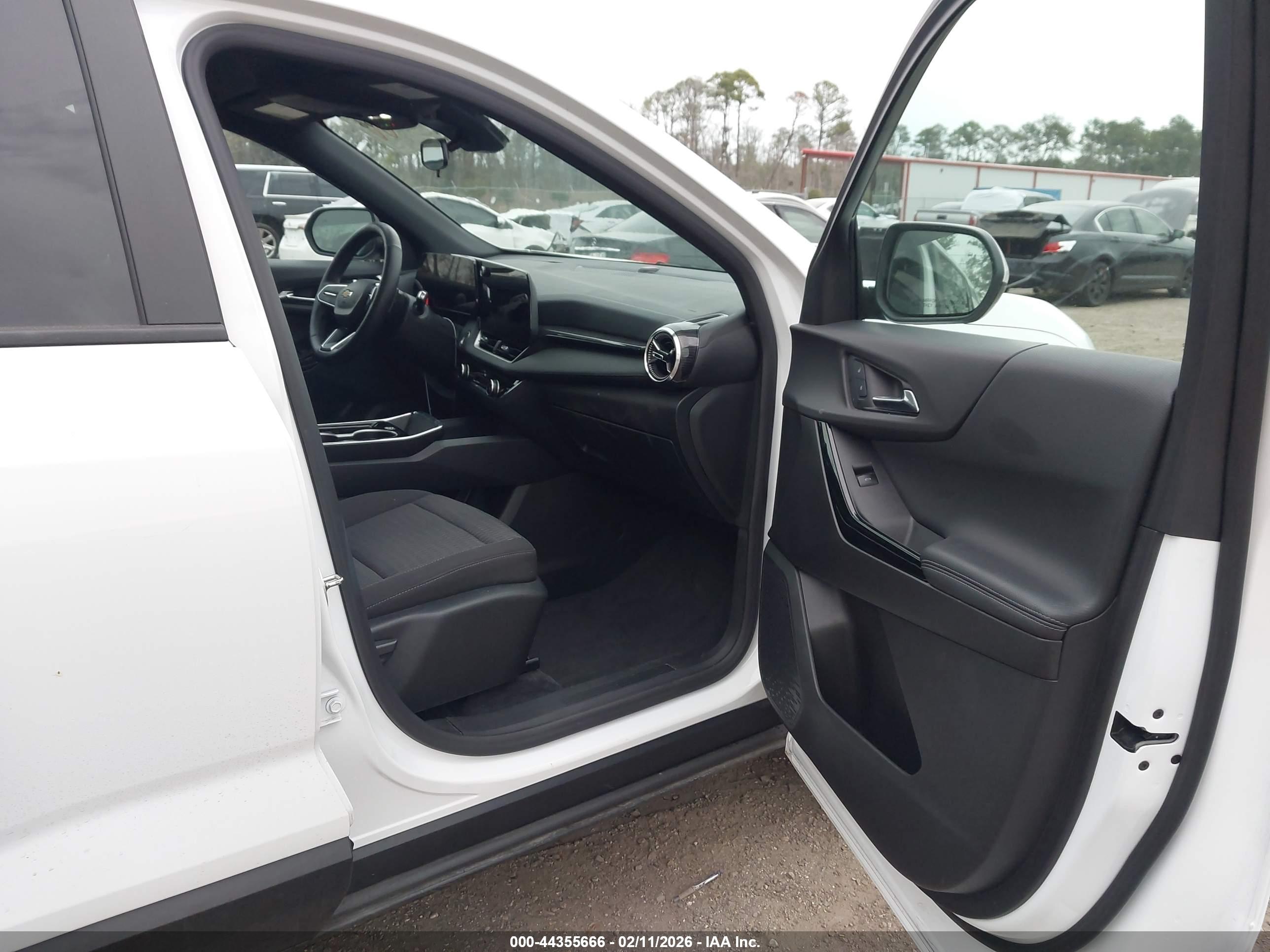 CHEVROLET EQUINOX image 5