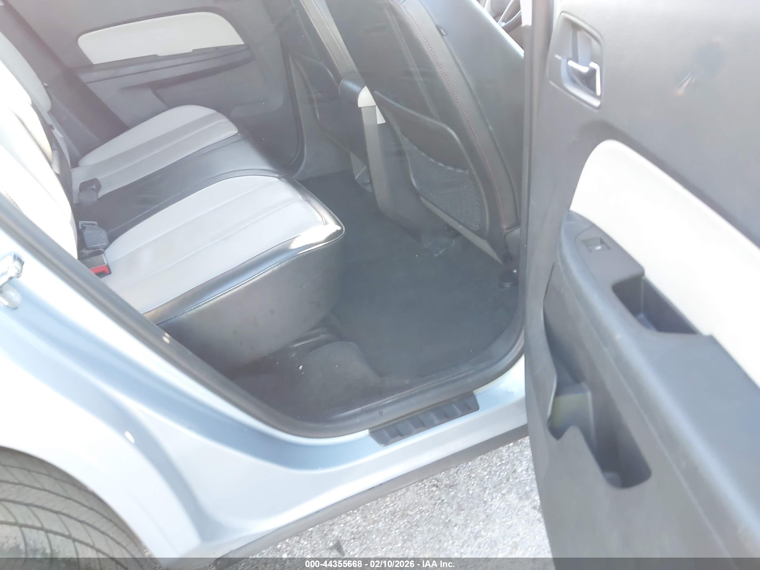 GMC TERRAIN image 8