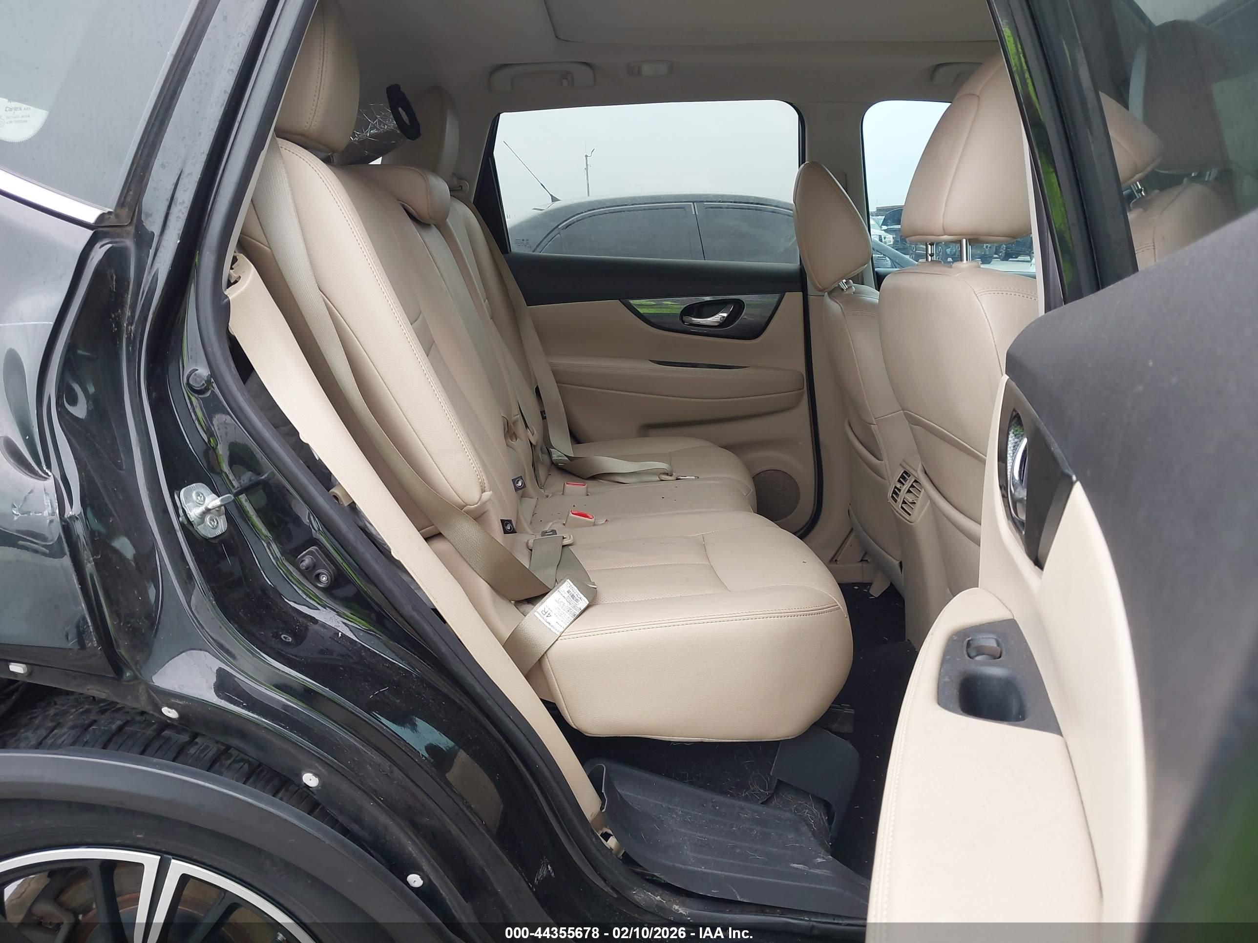 NISSAN ROGUE image 8