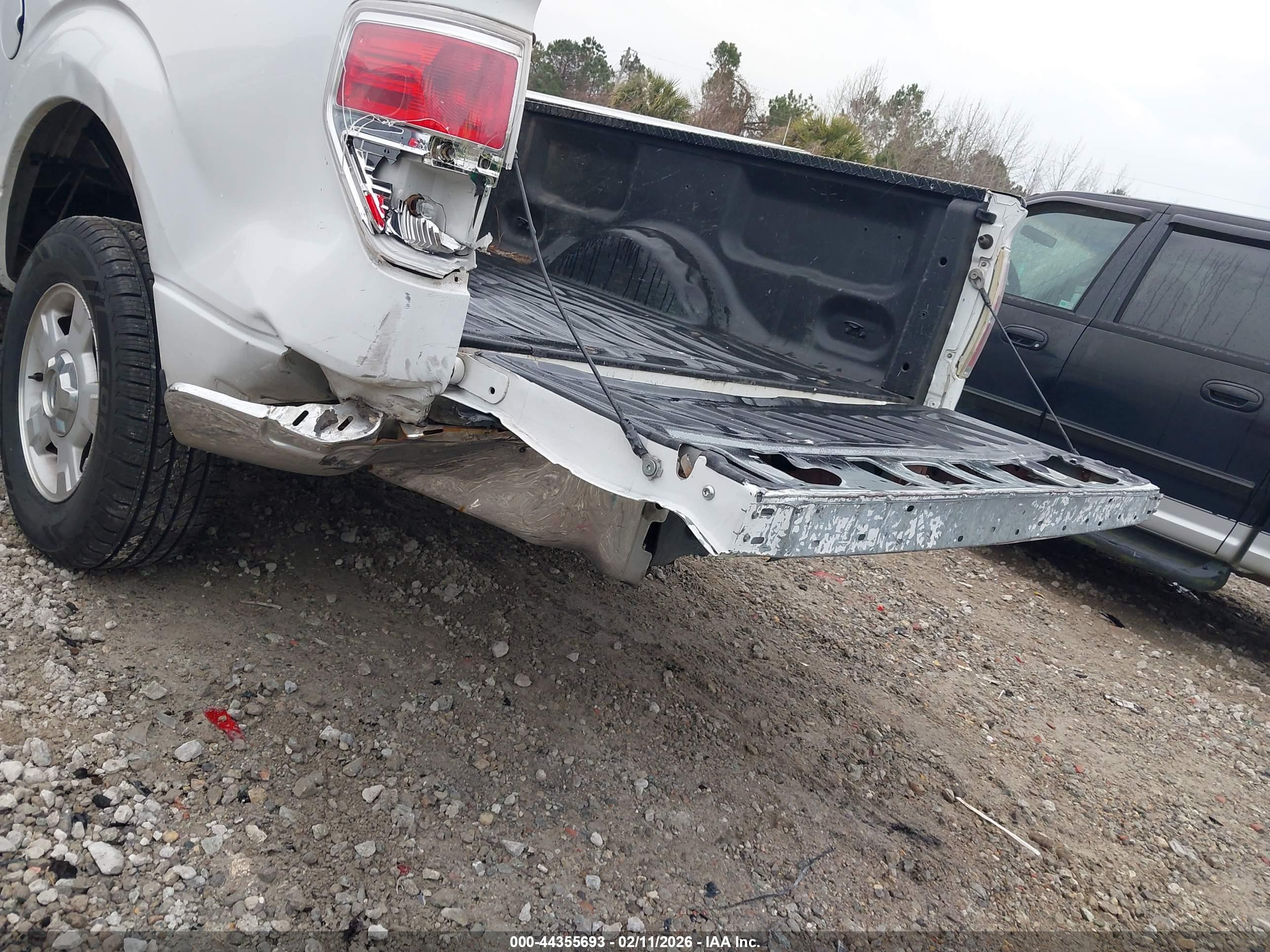 FORD F-150 image 6