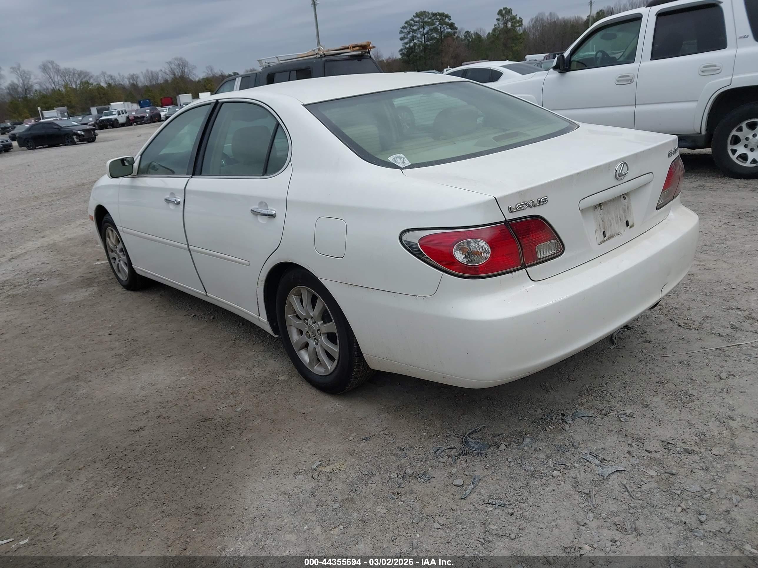 LEXUS ES image 3