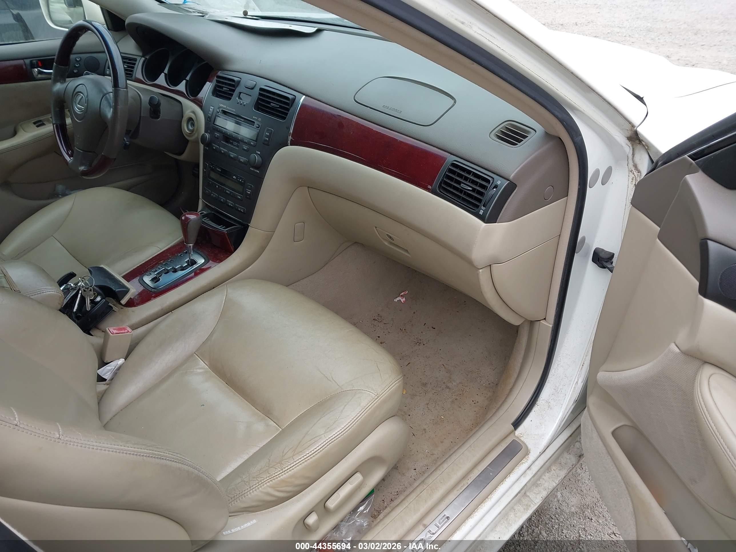 LEXUS ES image 5