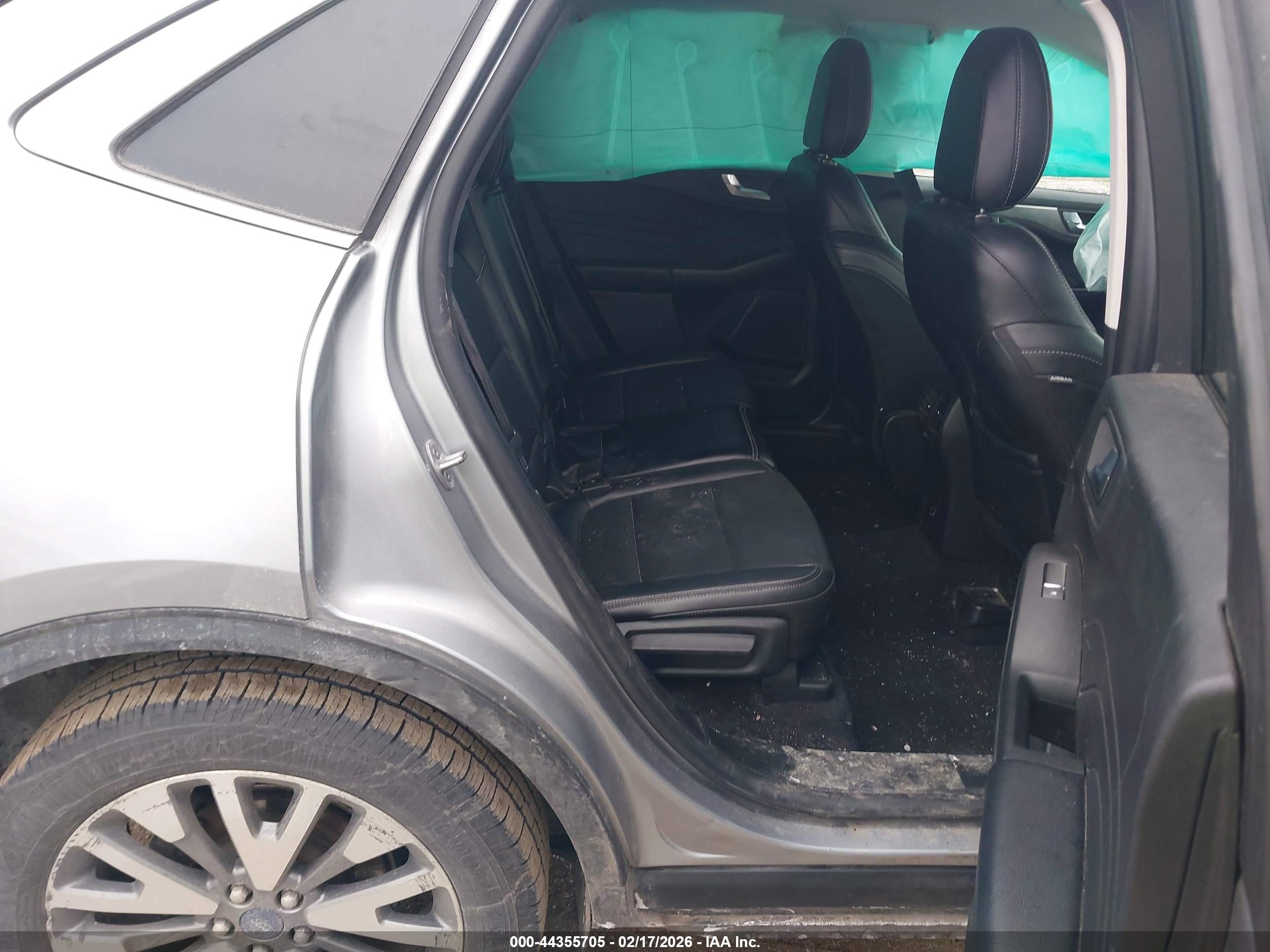 FORD ESCAPE image 8