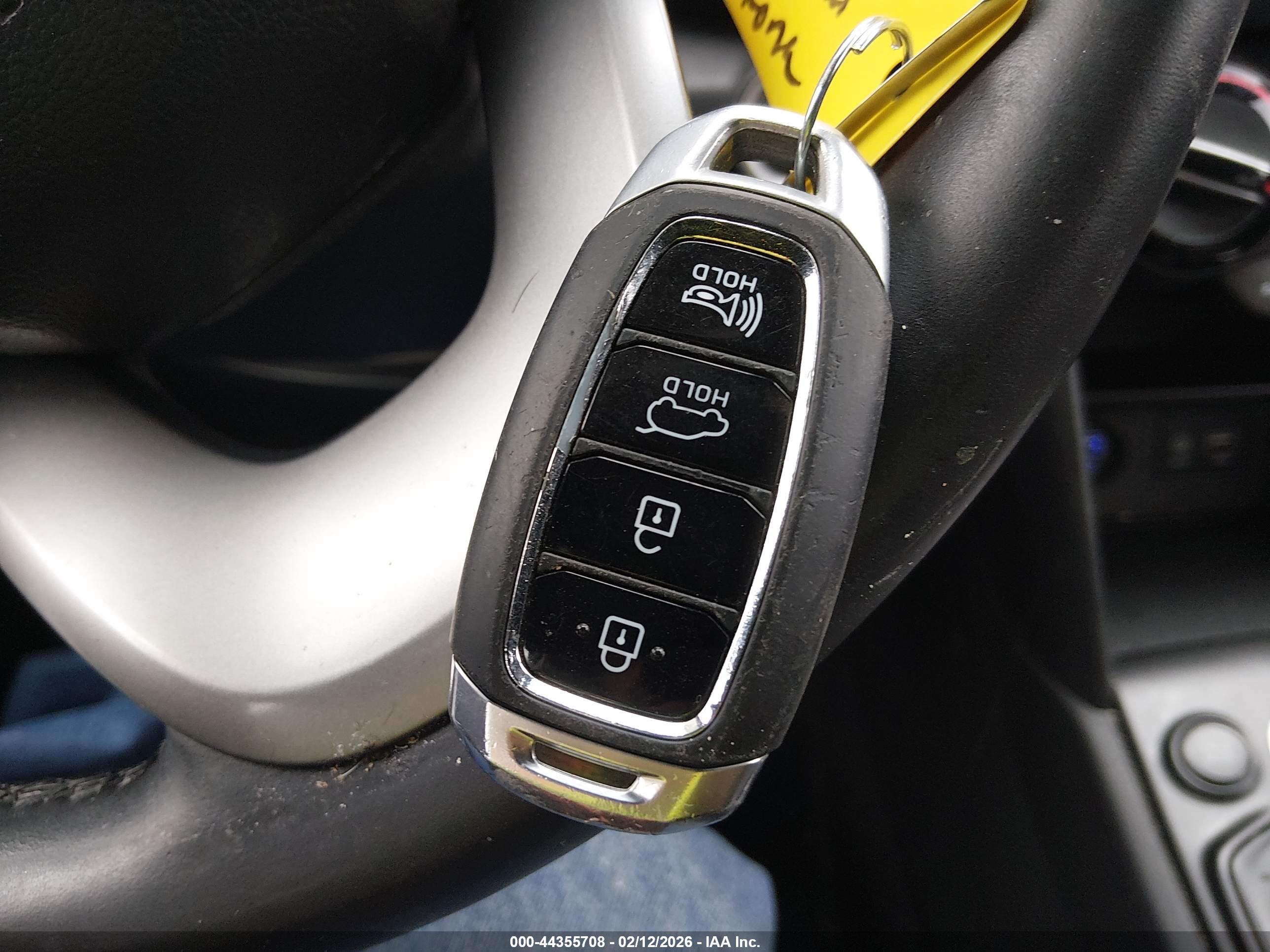 HYUNDAI KONA image 11