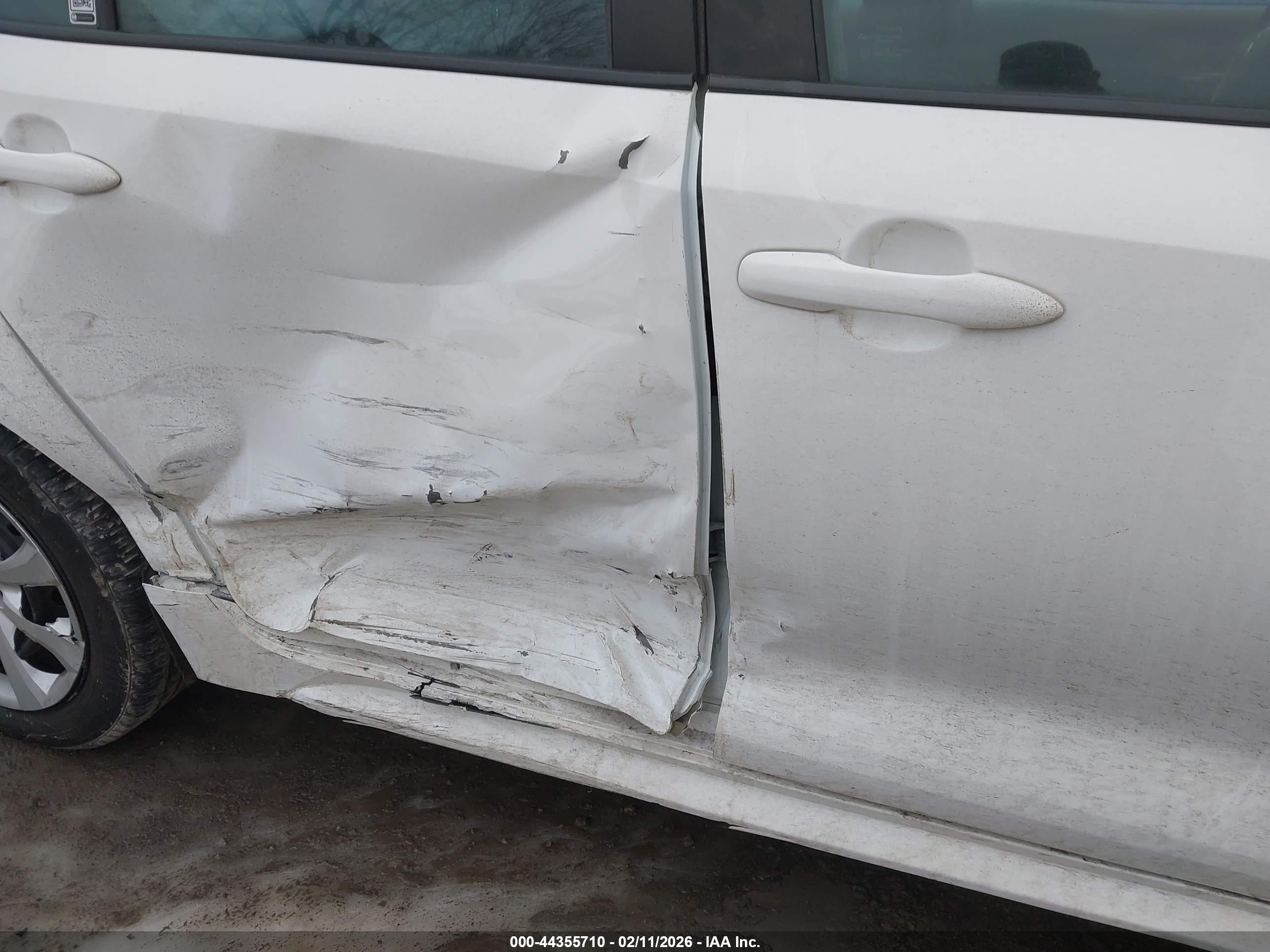 TOYOTA COROLLA image 6