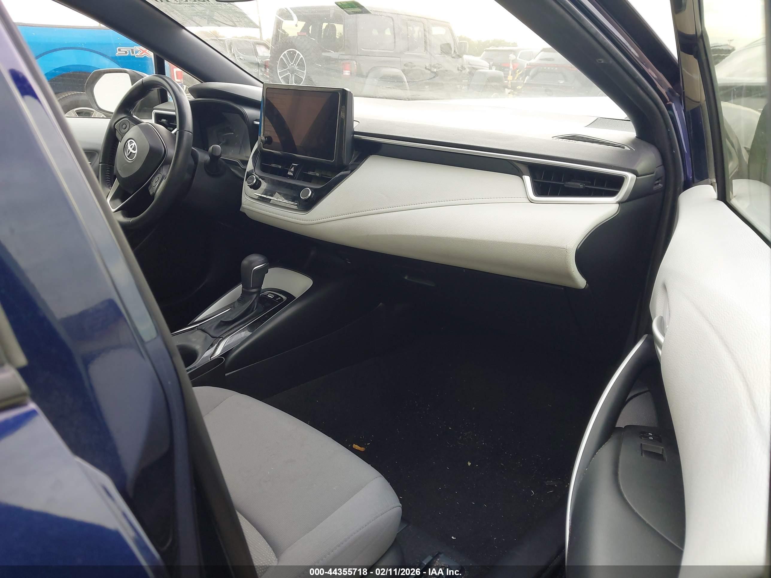 TOYOTA COROLLA image 5
