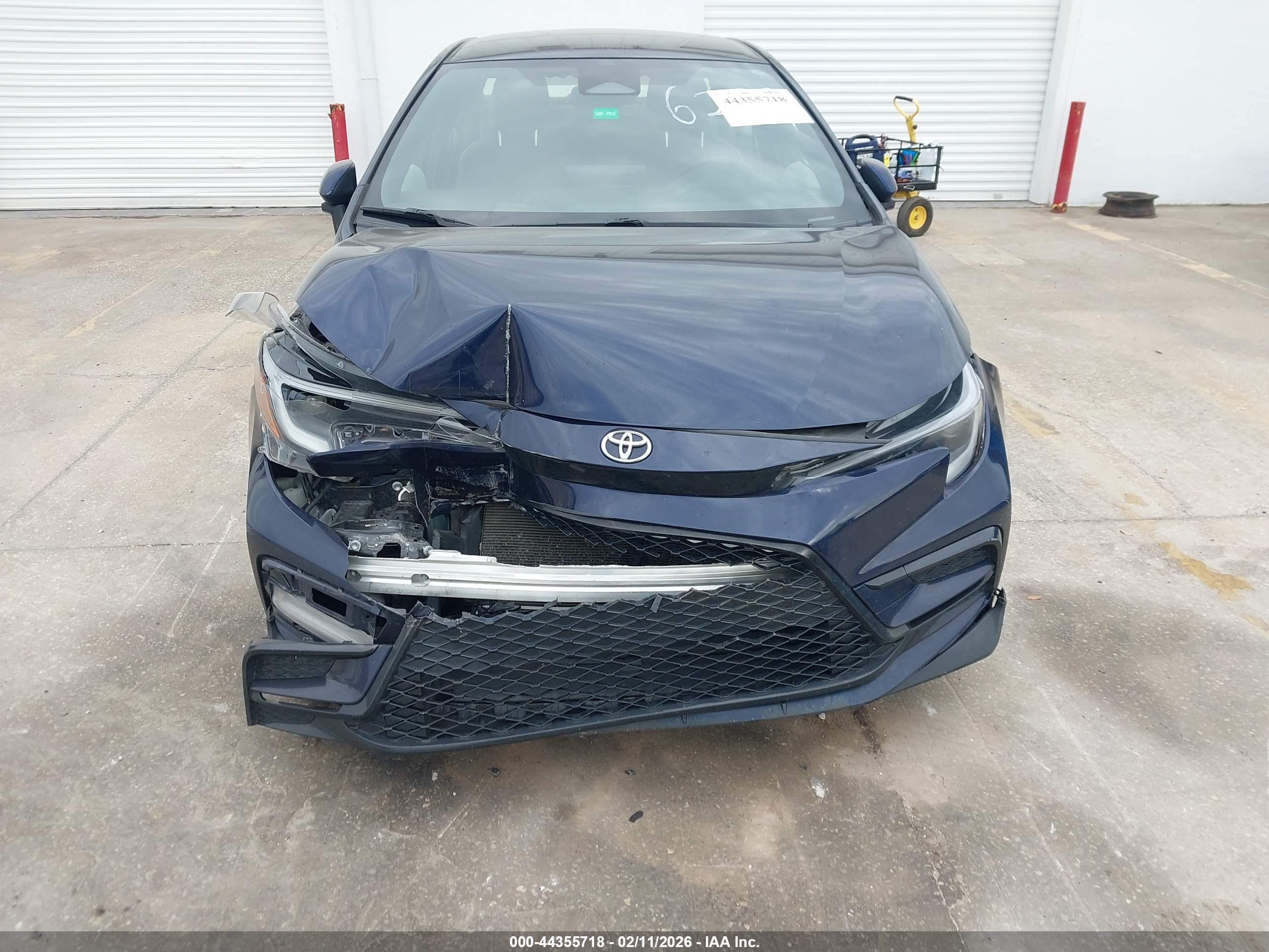 TOYOTA COROLLA image 6