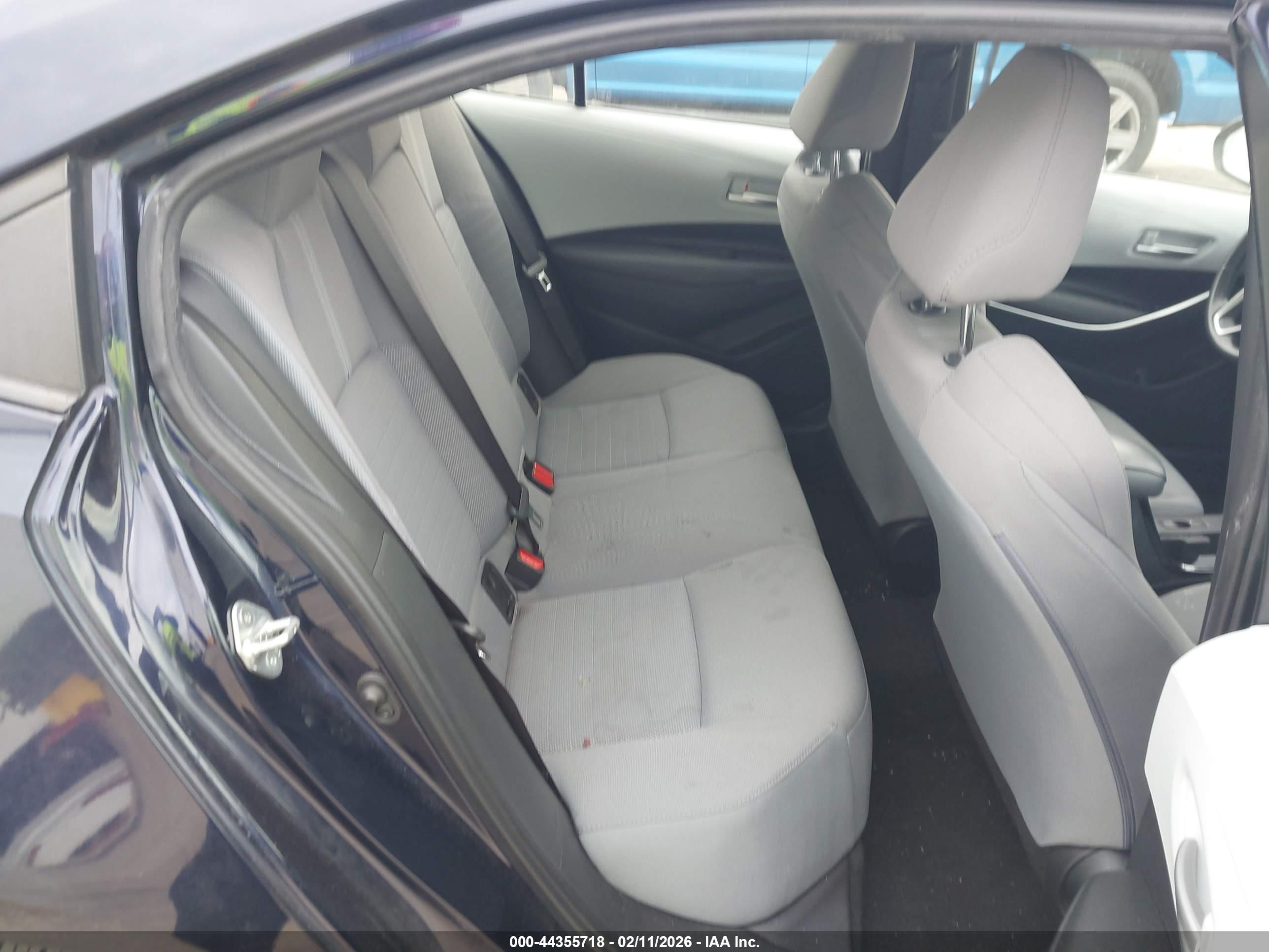 TOYOTA COROLLA image 8
