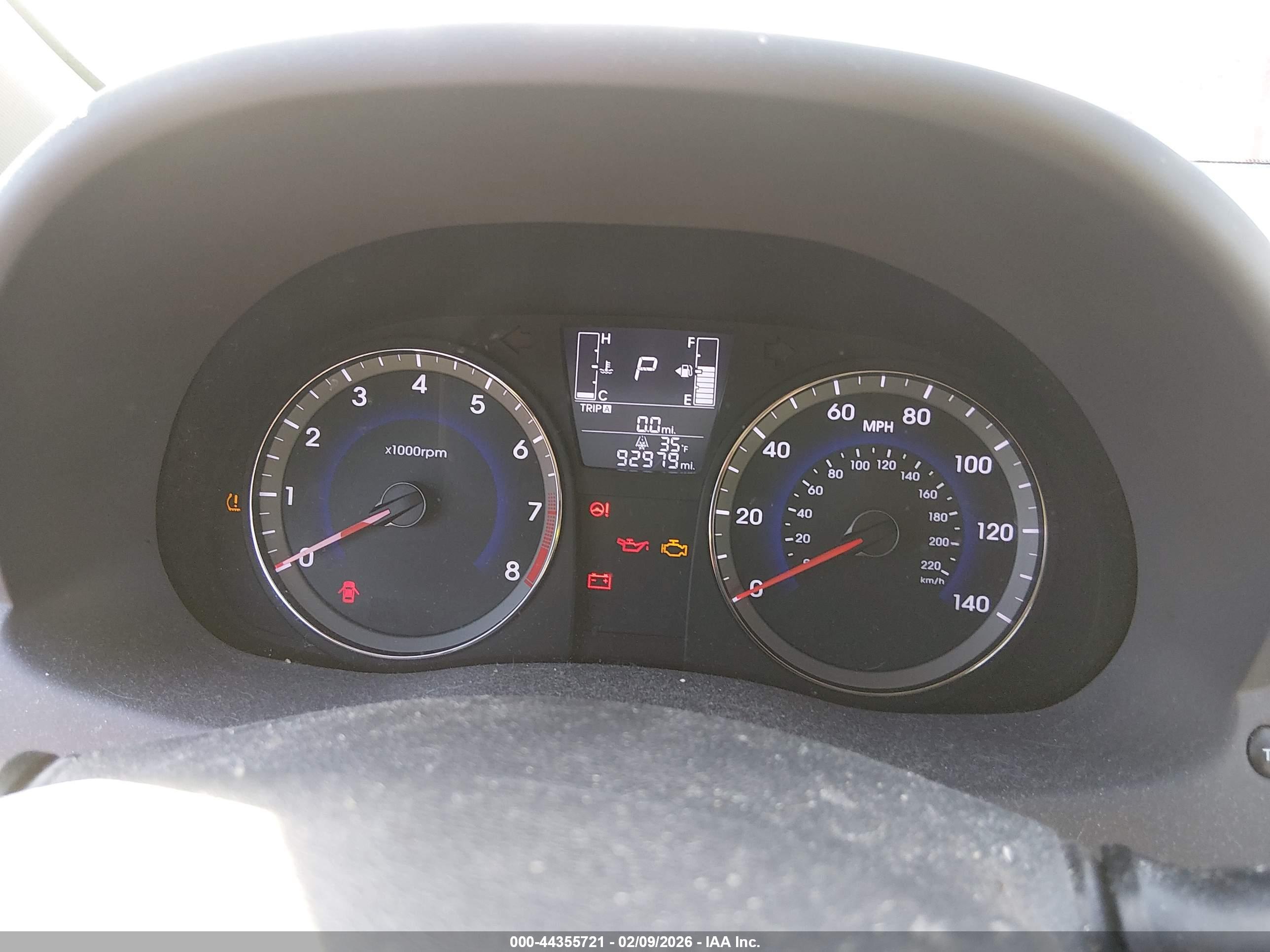 HYUNDAI ACCENT image 7