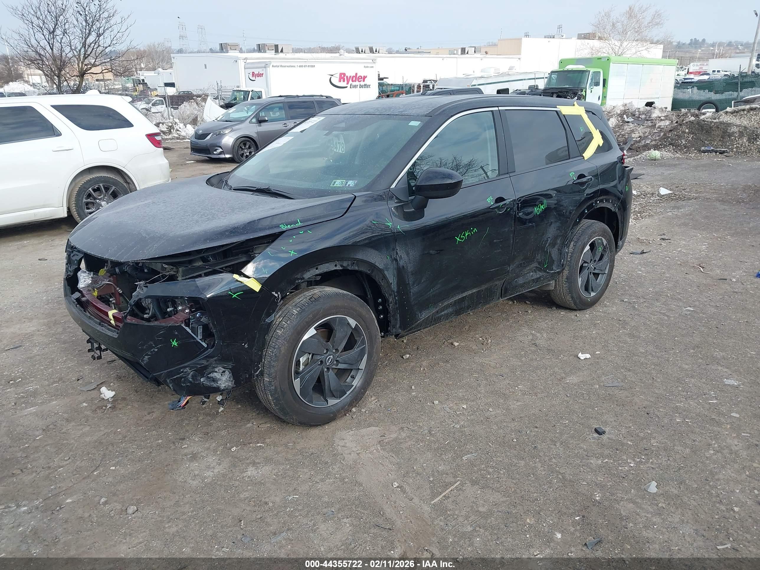 NISSAN ROGUE image 2