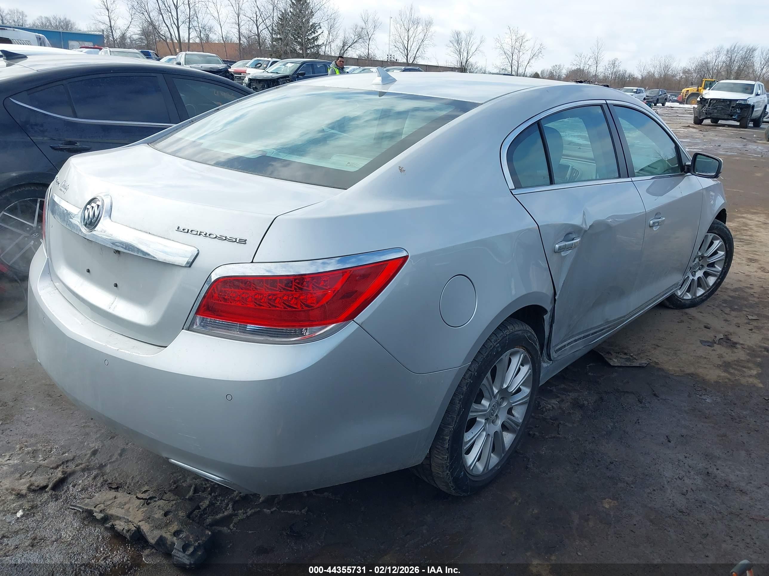BUICK LACROSSE image 4
