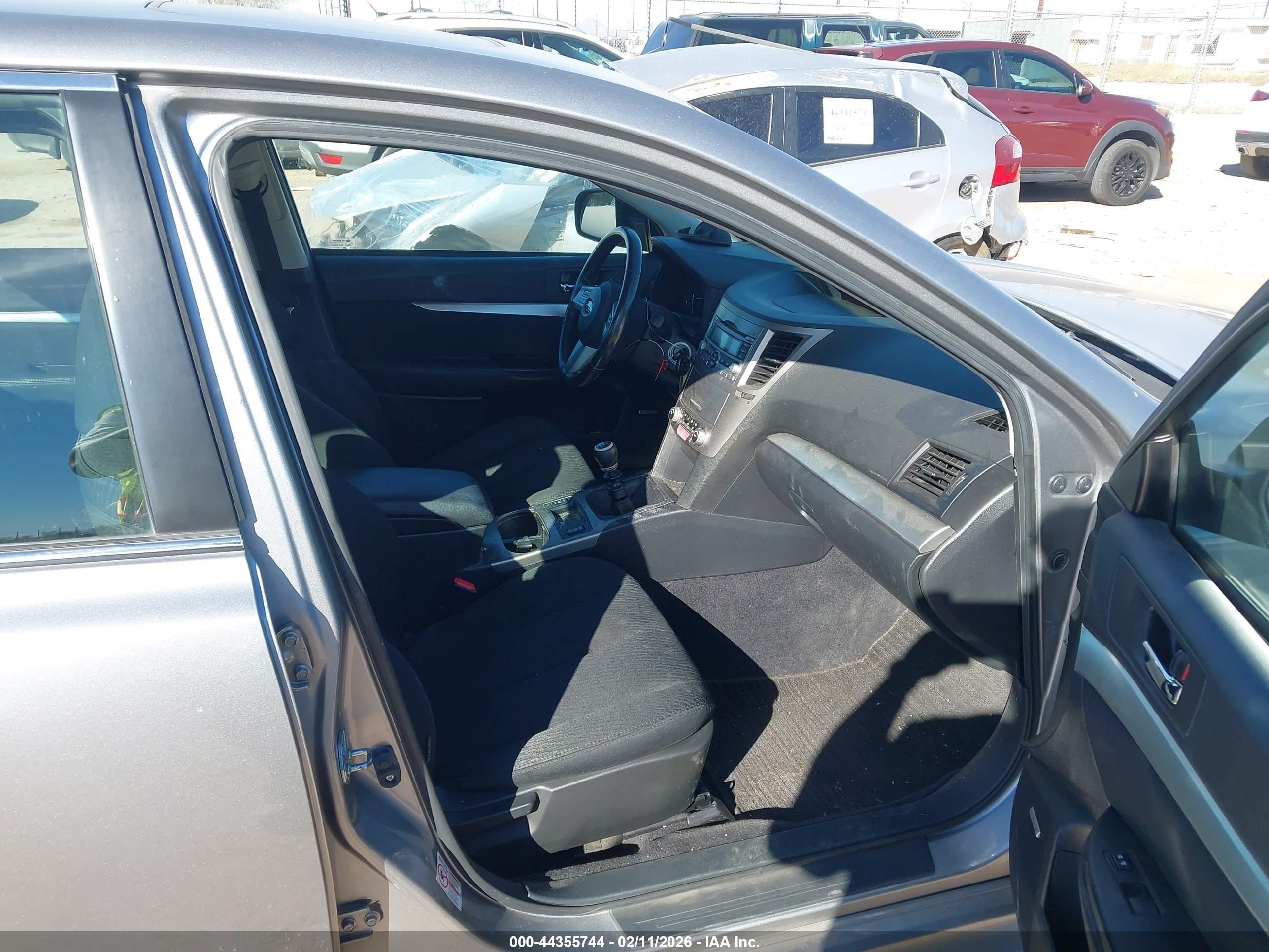 SUBARU LEGACY image 5