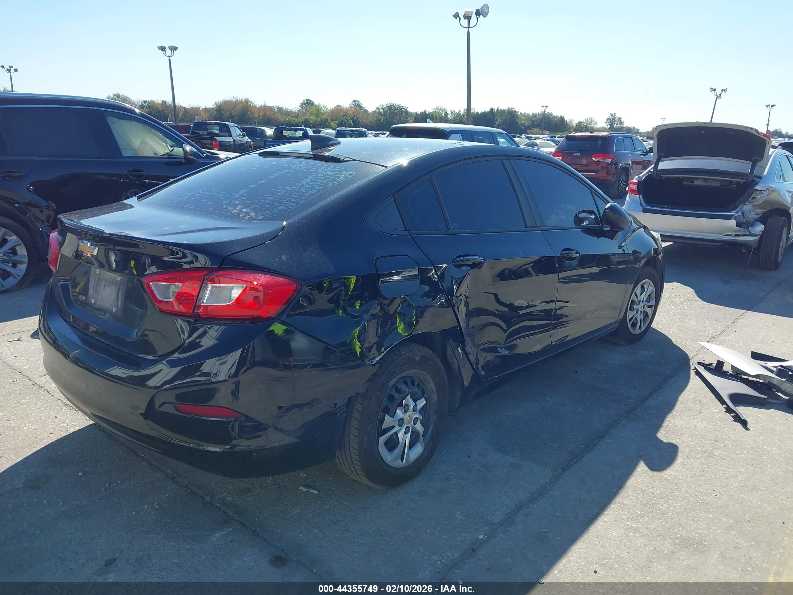 CHEVROLET CRUZE image 4