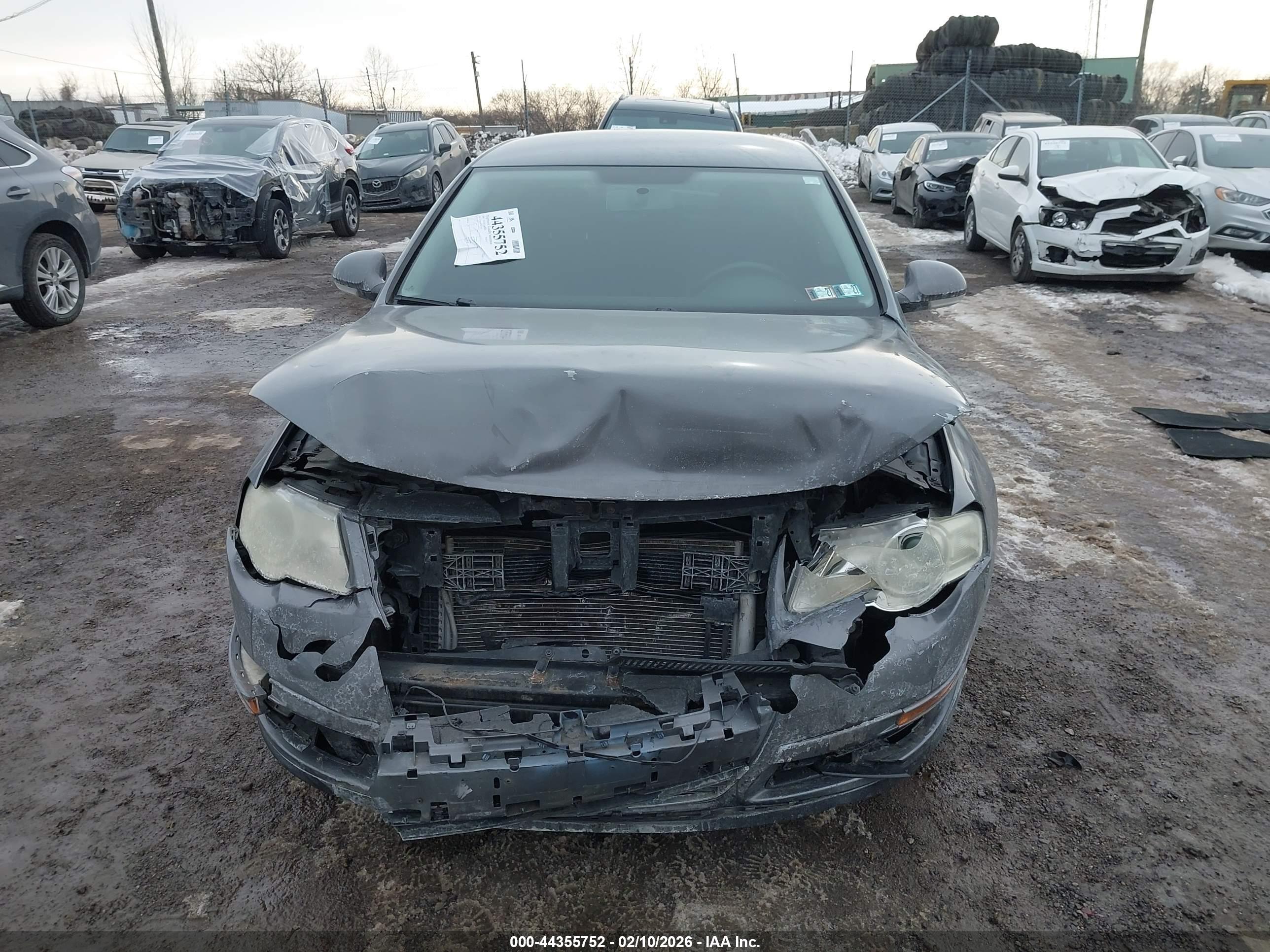 VOLKSWAGEN PASSAT image 6