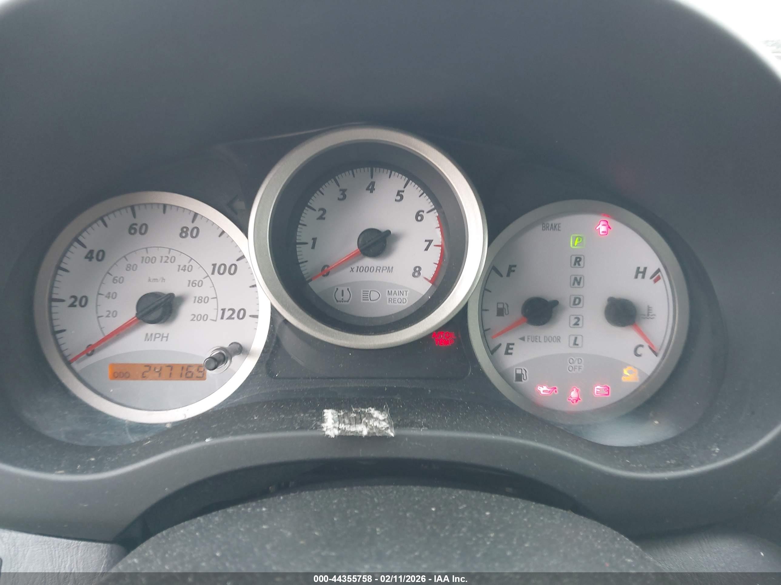 TOYOTA RAV4 image 7