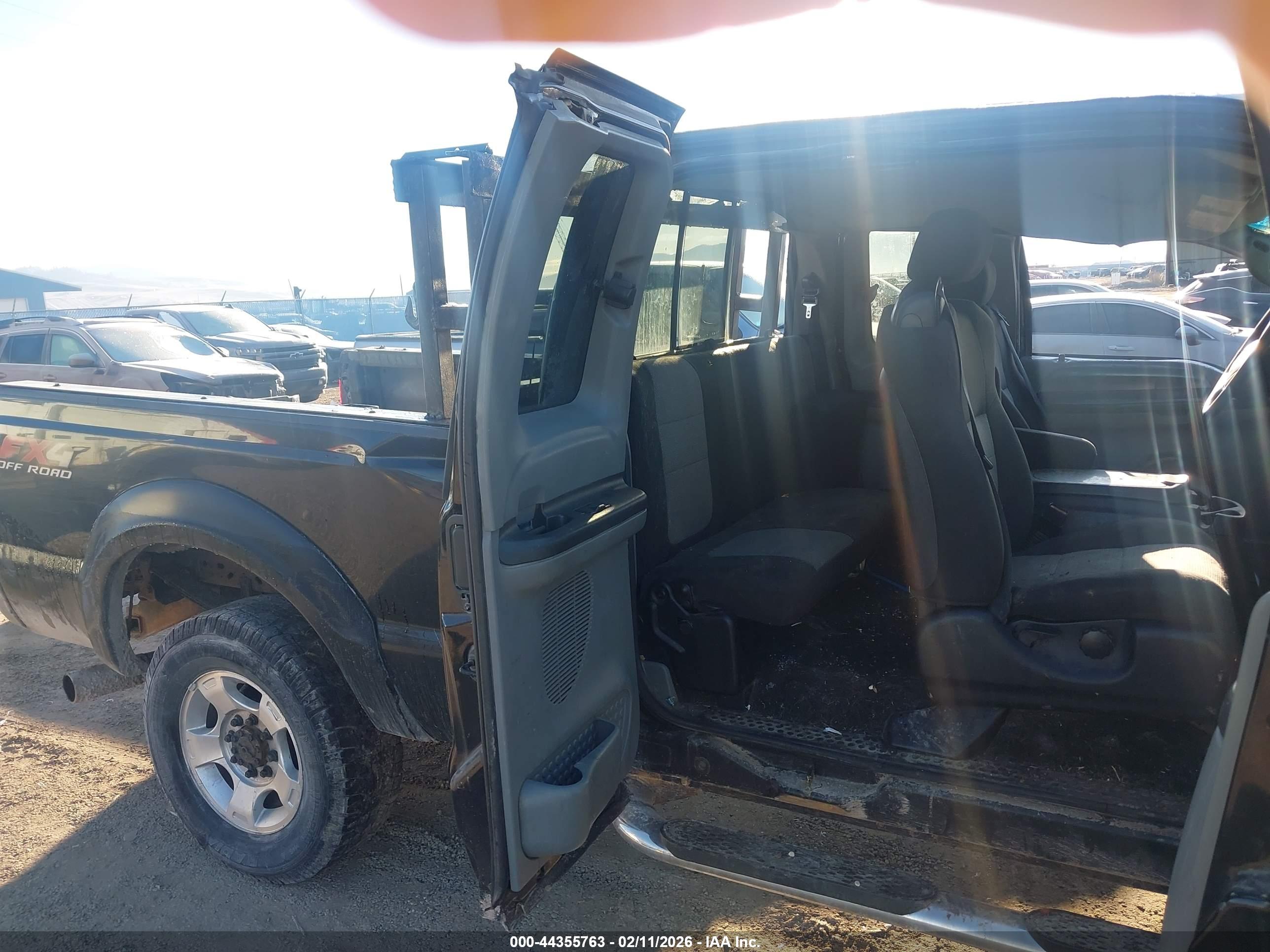FORD F-250 image 8