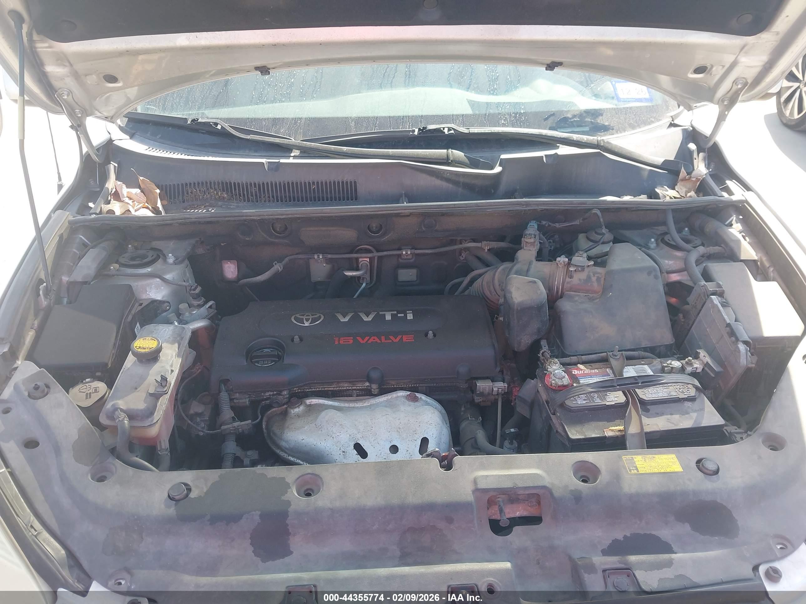 TOYOTA RAV4 image 10