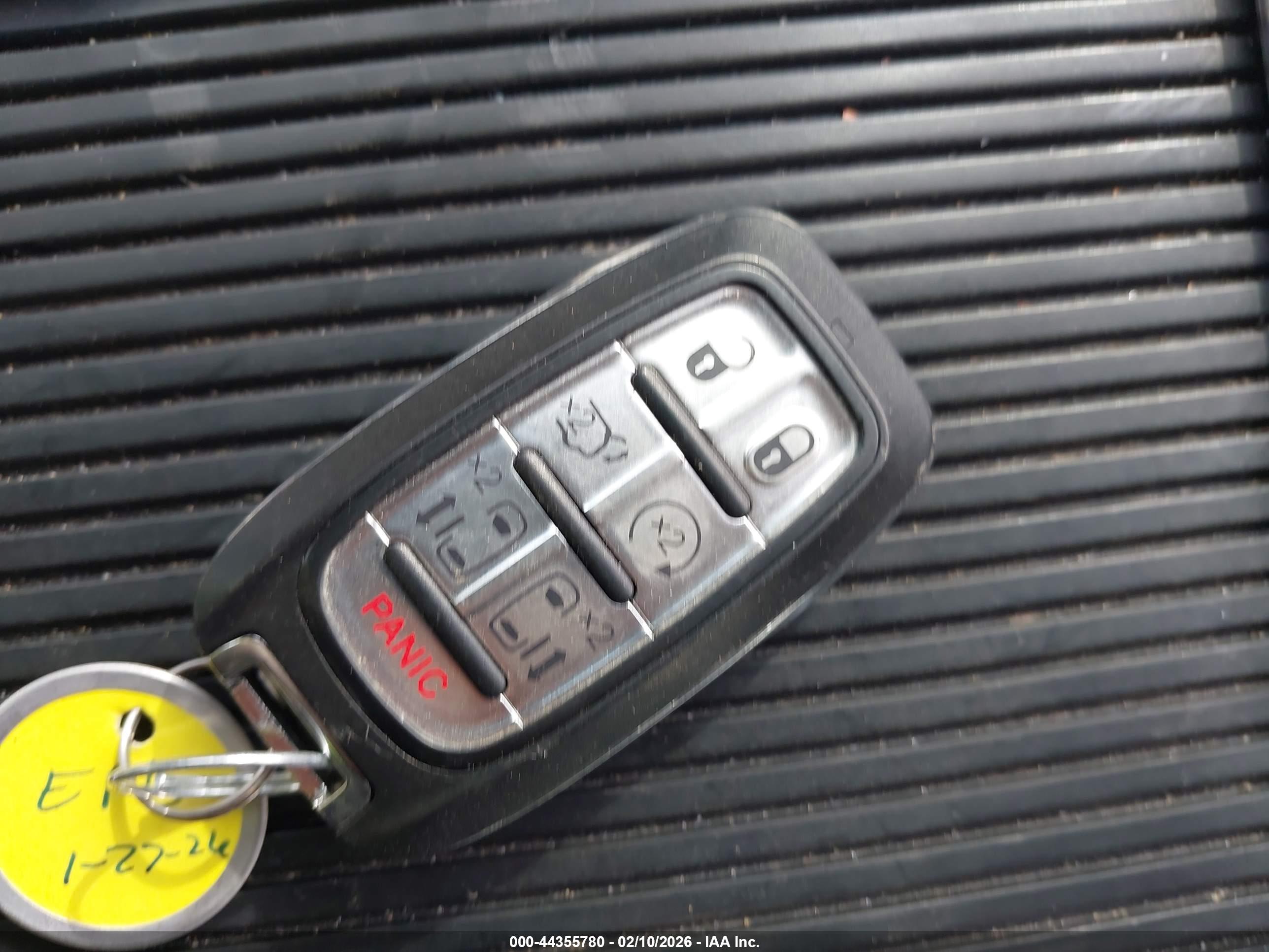 CHRYSLER PACIFICA image 11