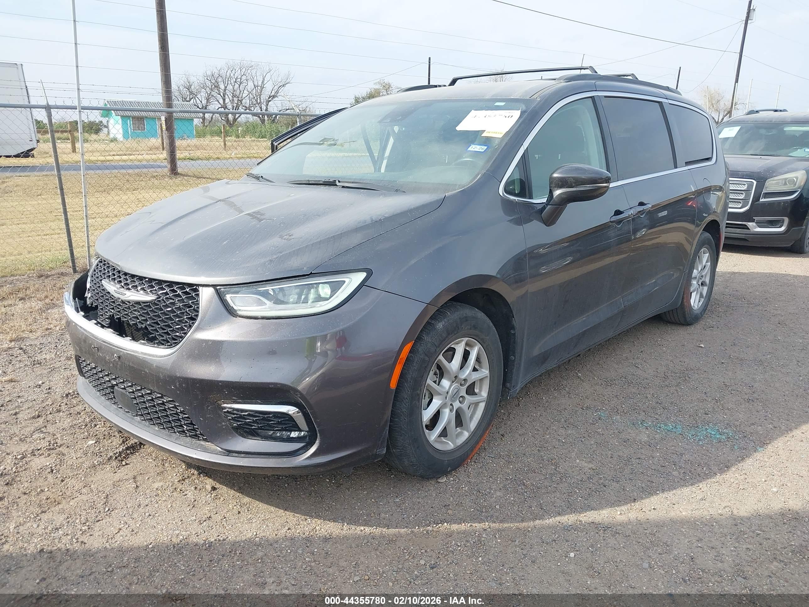 CHRYSLER PACIFICA image 2