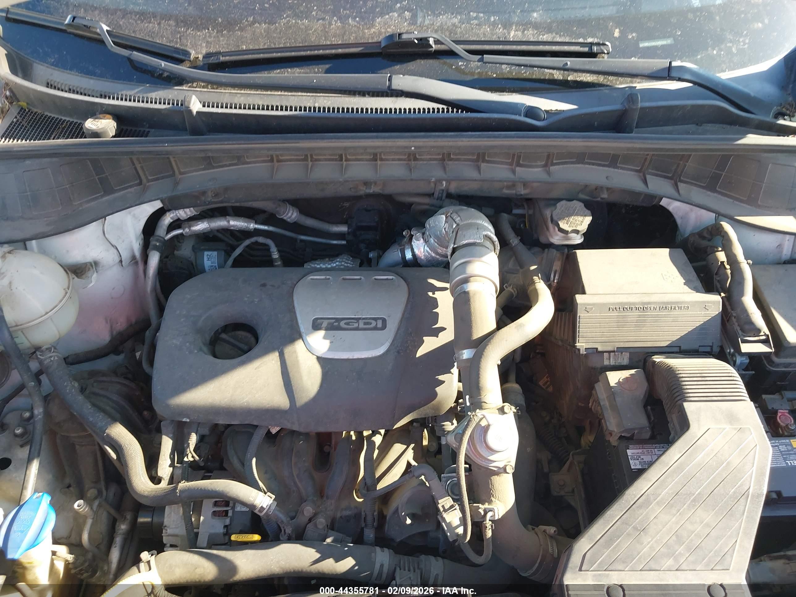 HYUNDAI TUCSON image 10