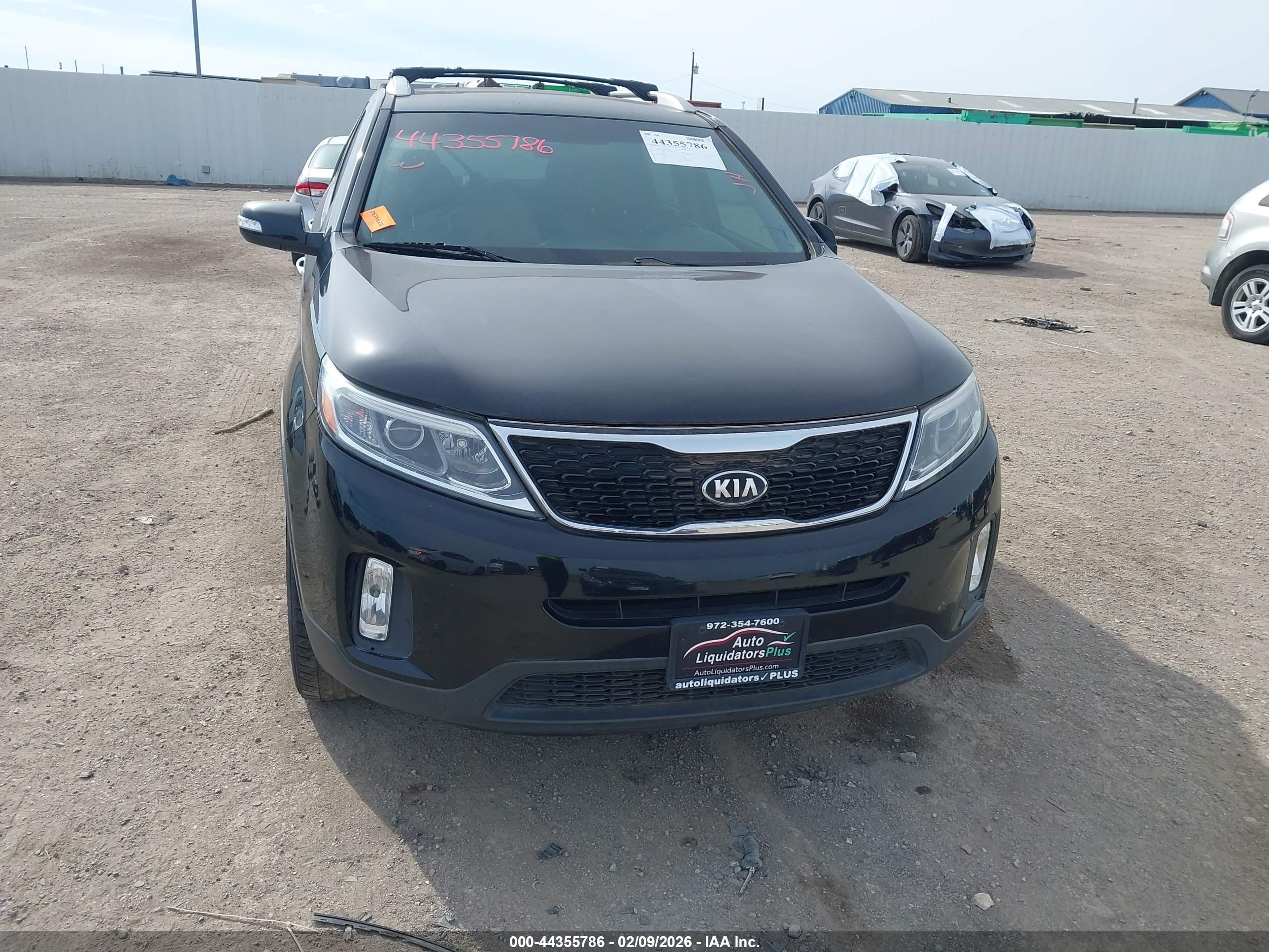 KIA SORENTO image 6