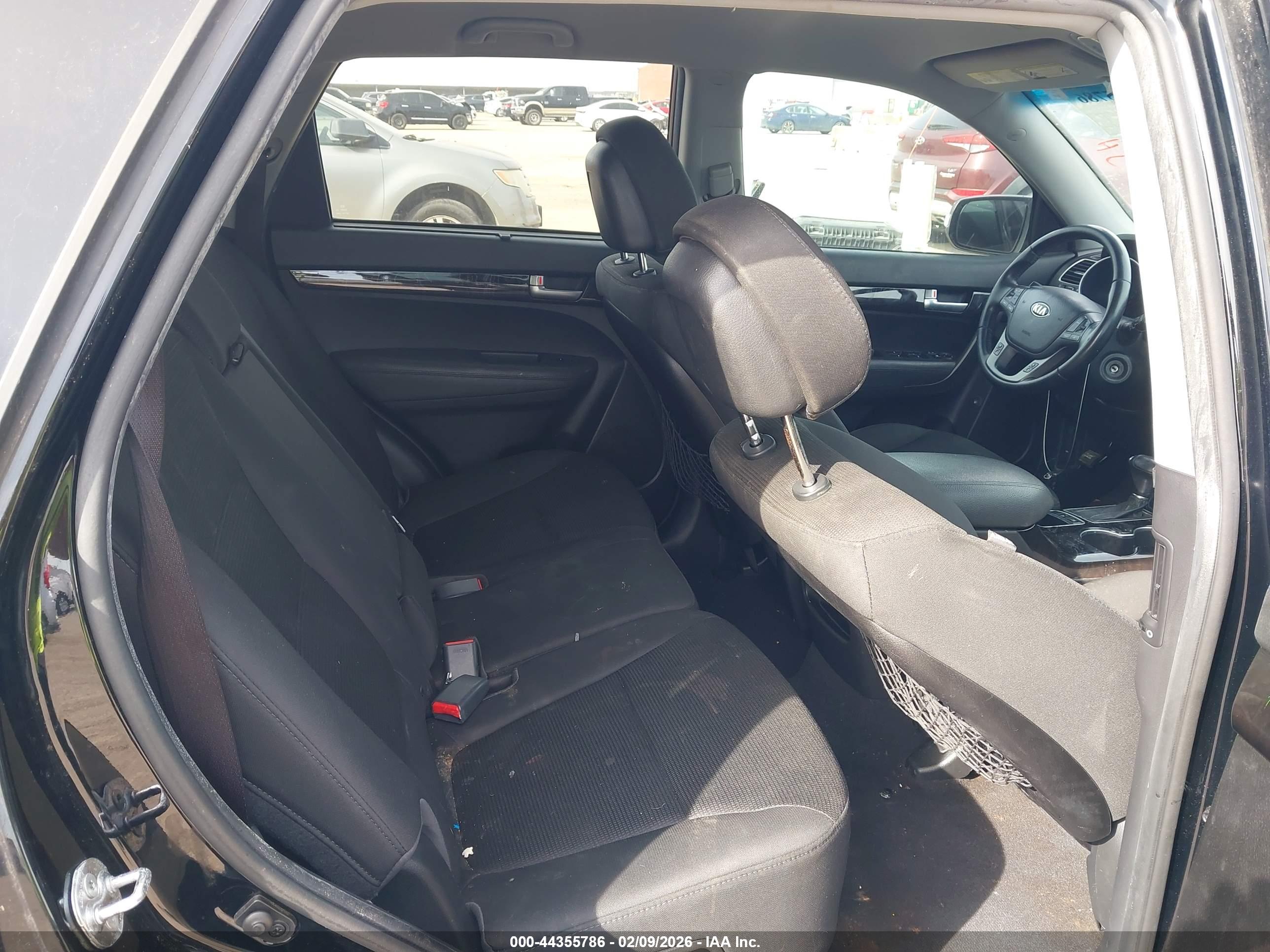 KIA SORENTO image 8