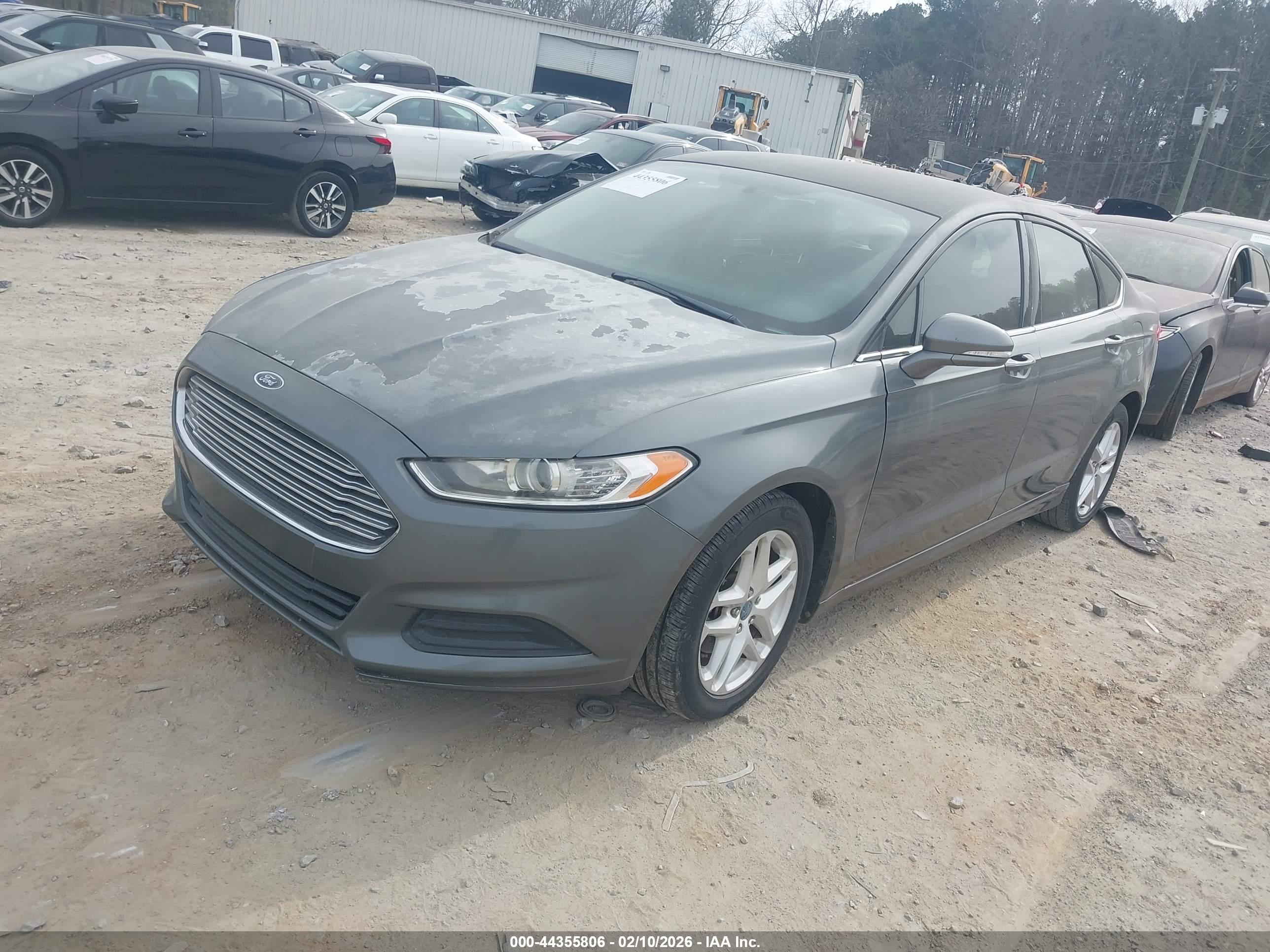 FORD FUSION image 2