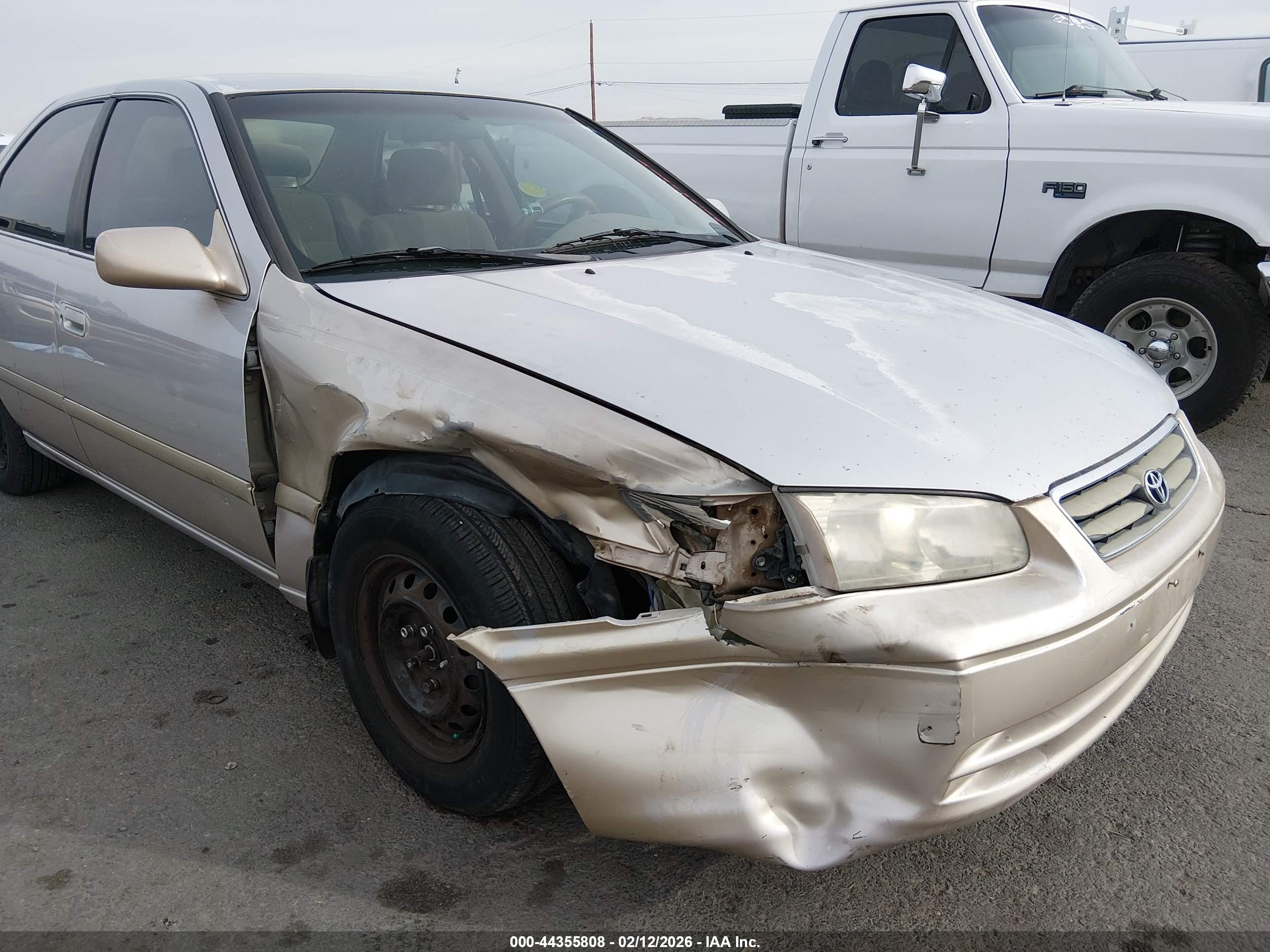 TOYOTA CAMRY image 6
