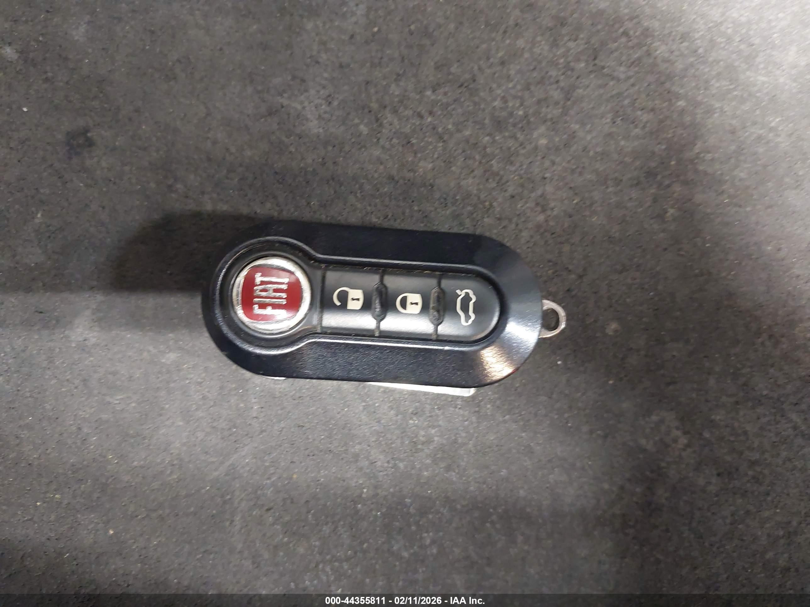 FIAT 500L image 11
